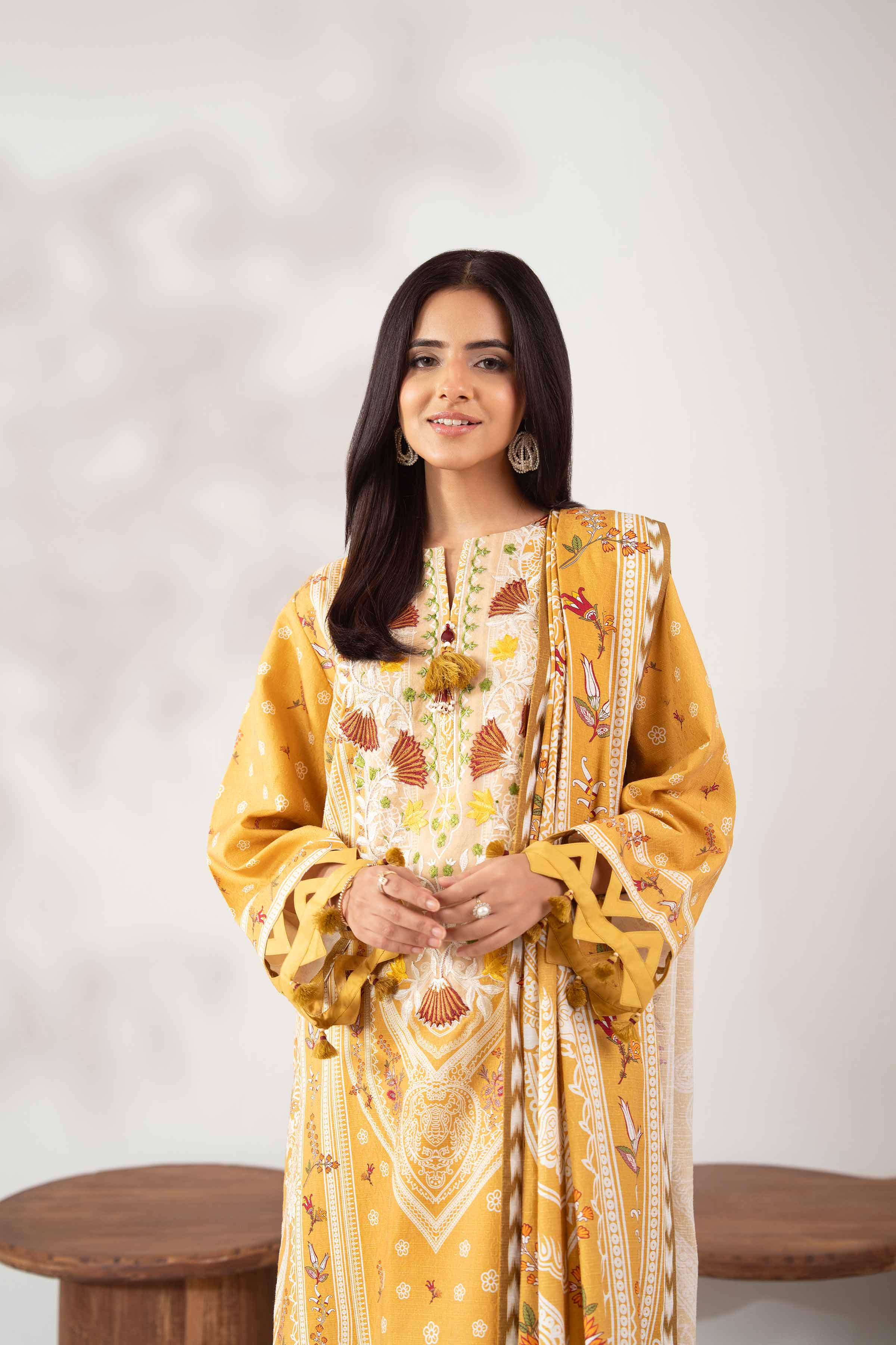 NISHATUAE - Gold Embroidered Jacquard 3-piece Unstitched Suit