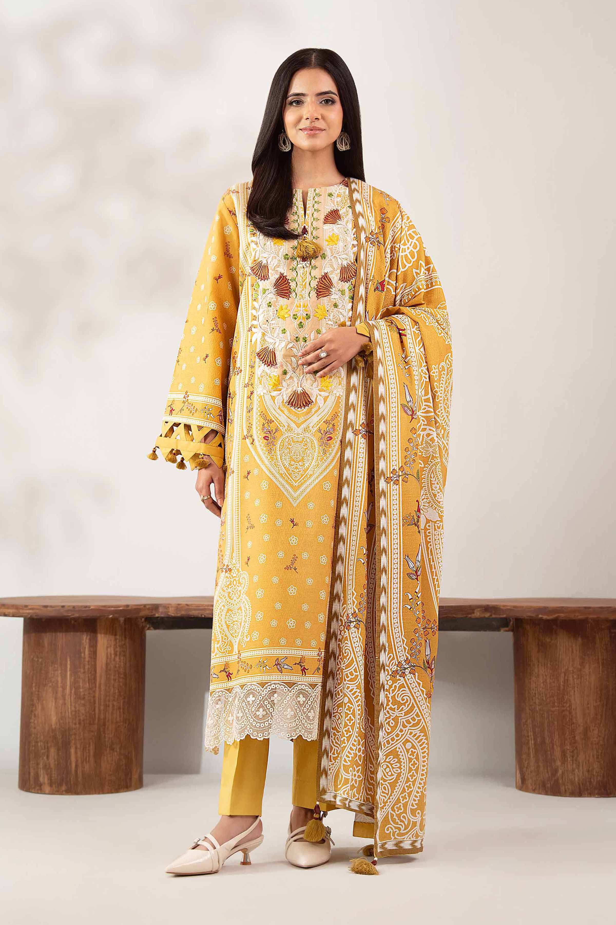 NISHATUAE - Gold Embroidered Jacquard 3-piece Unstitched Suit