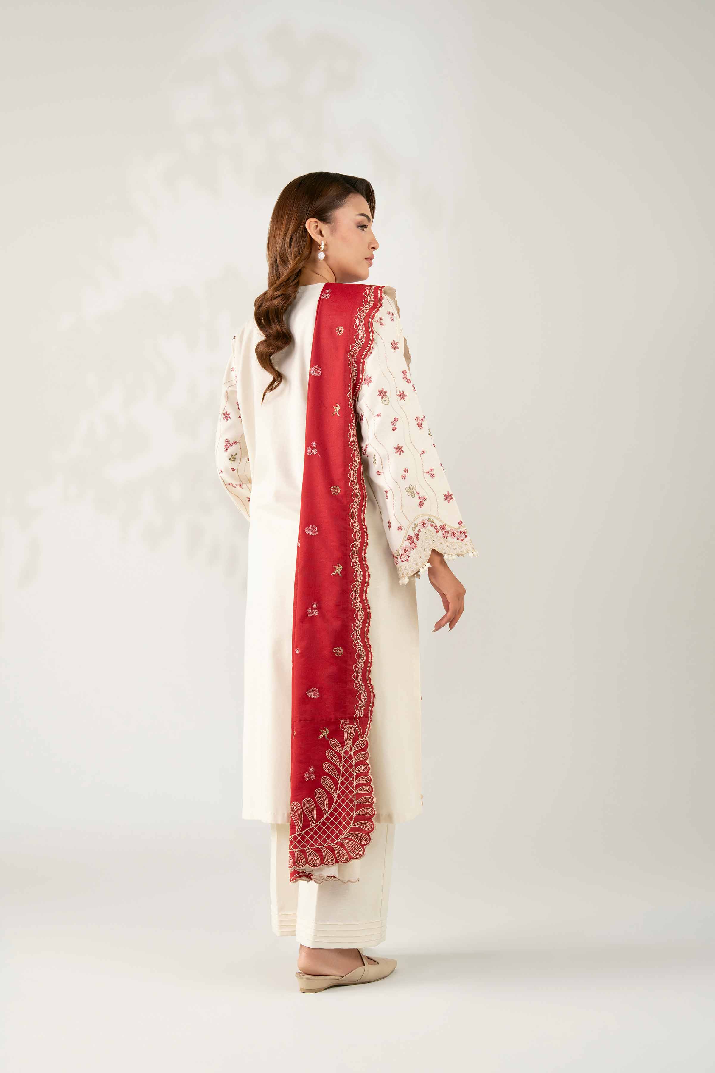 NISHATUAE - Cream Embroidered Karandi 3-piece Unstitched Suit