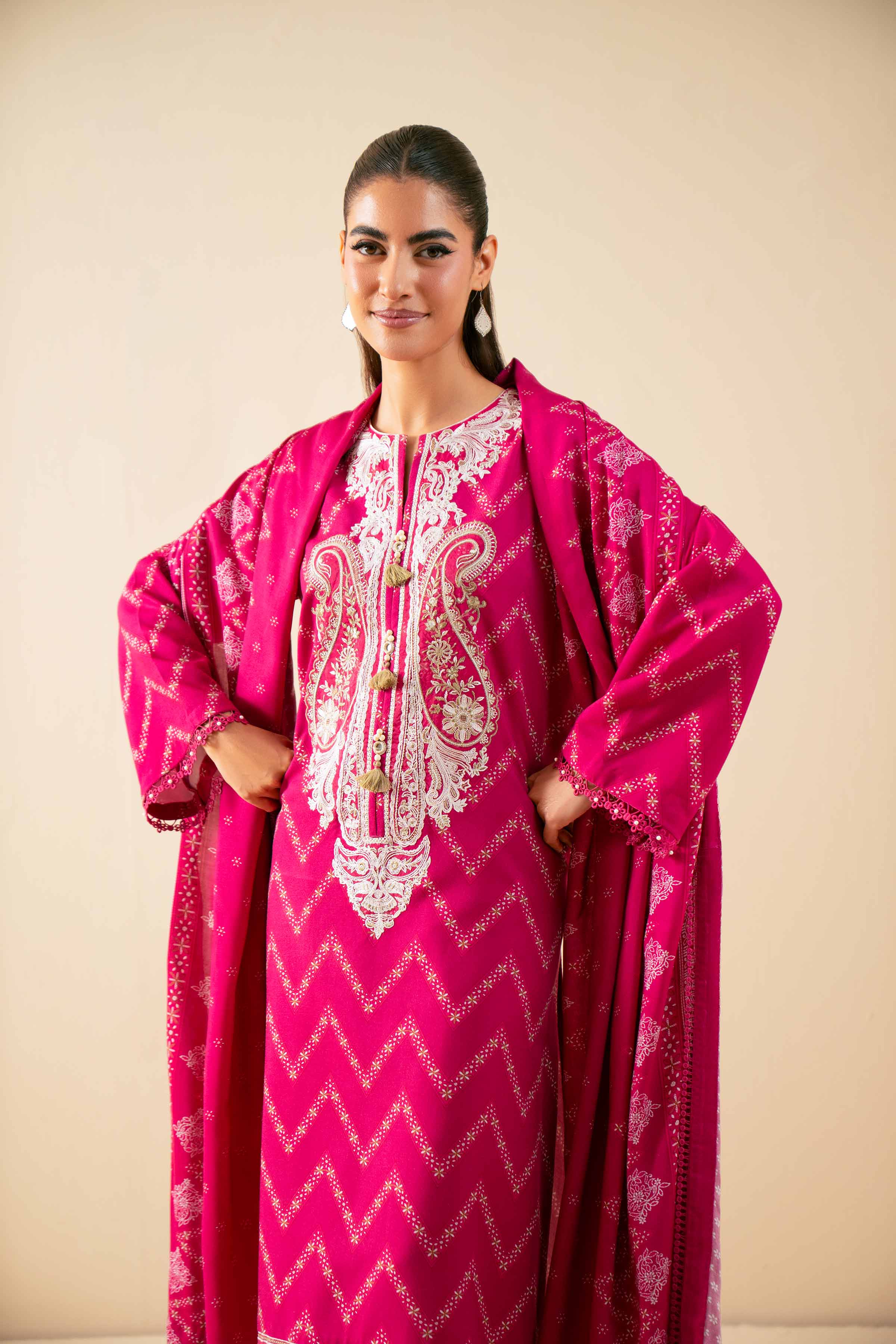 NISHATUAE - Fuchsia Embroidered Linen 3-piece Unstitched Suit