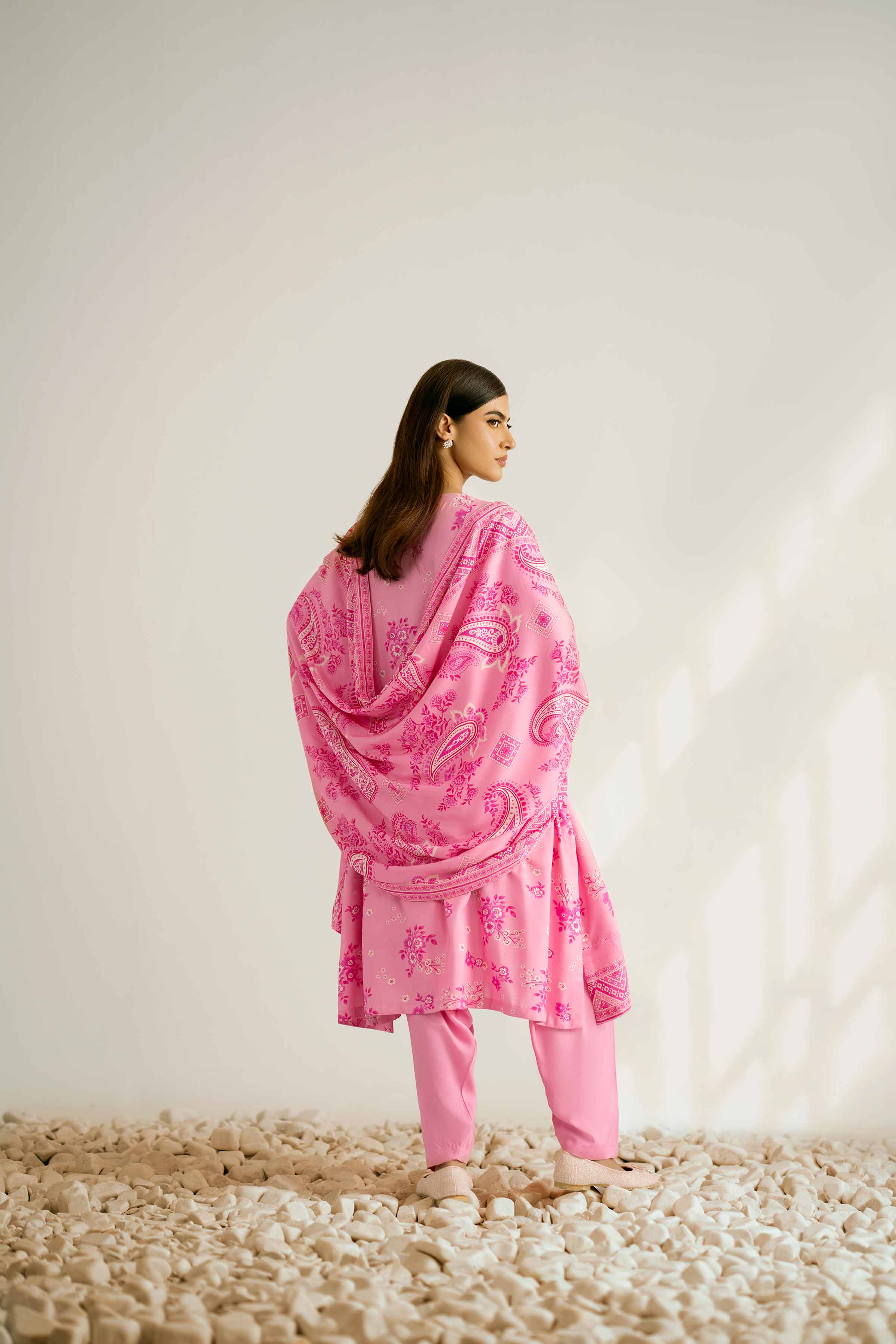 NISHATUAE - Pink Printed Linen 3-piece Unstitched Suit