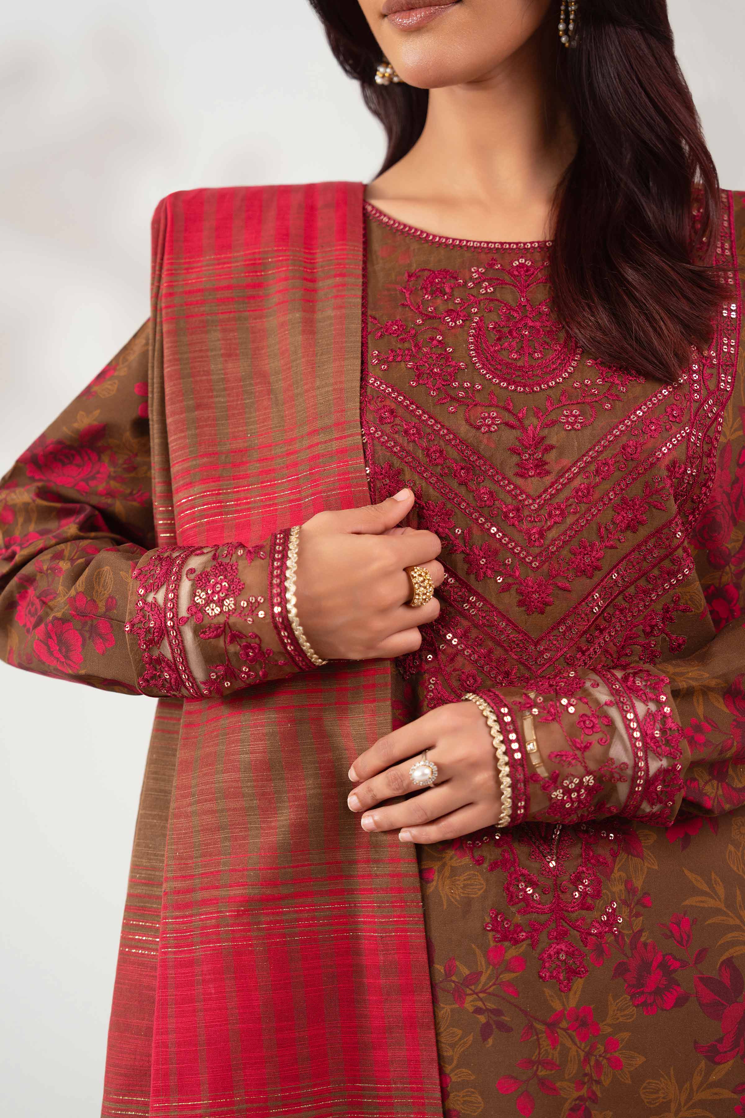 NISHATUAE - Fuchsia Embroidered Cotton 3-piece Unstitched Suit