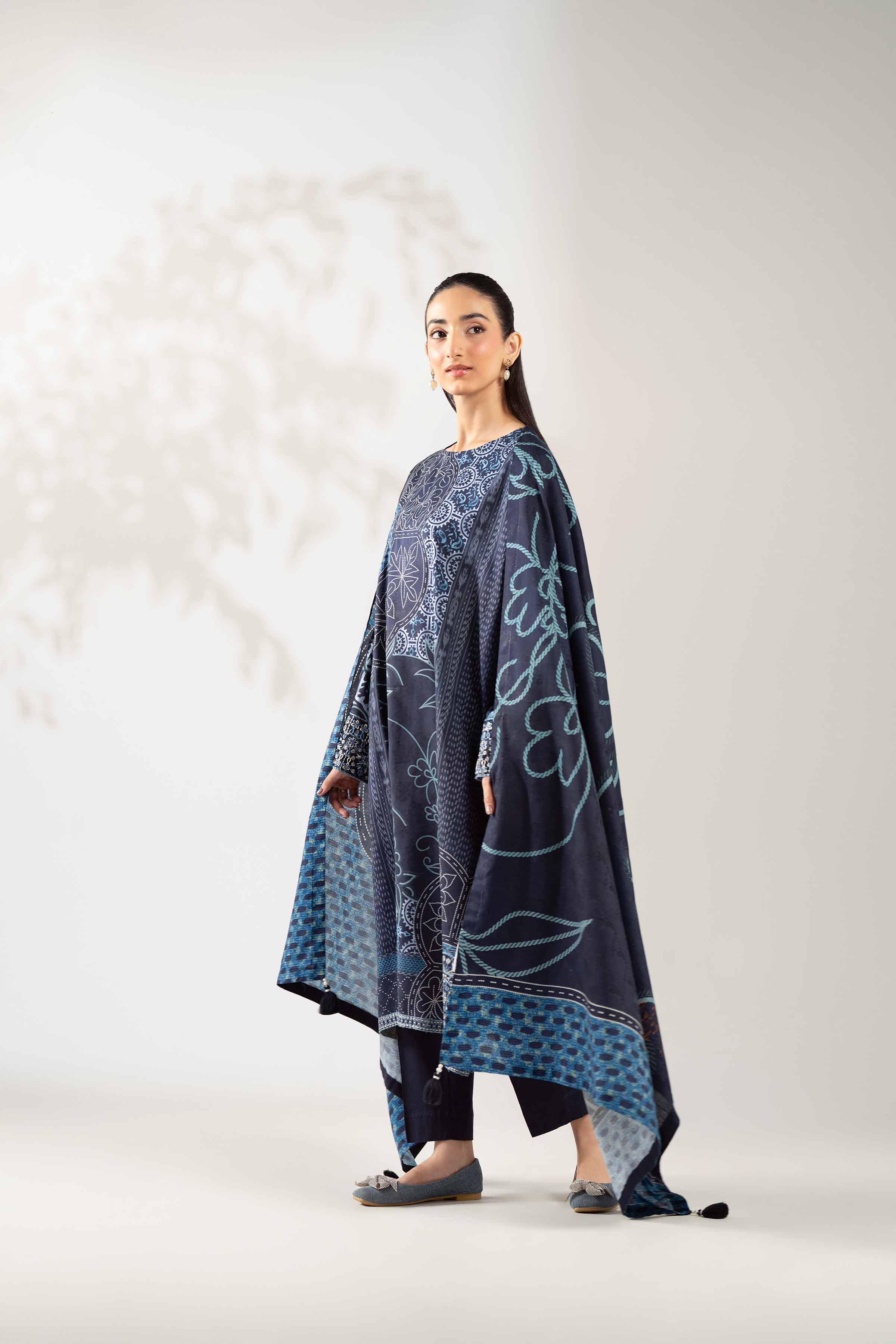 NISHATUAE - Blue Embroidered Jacquard 3-piece Unstitched Suit