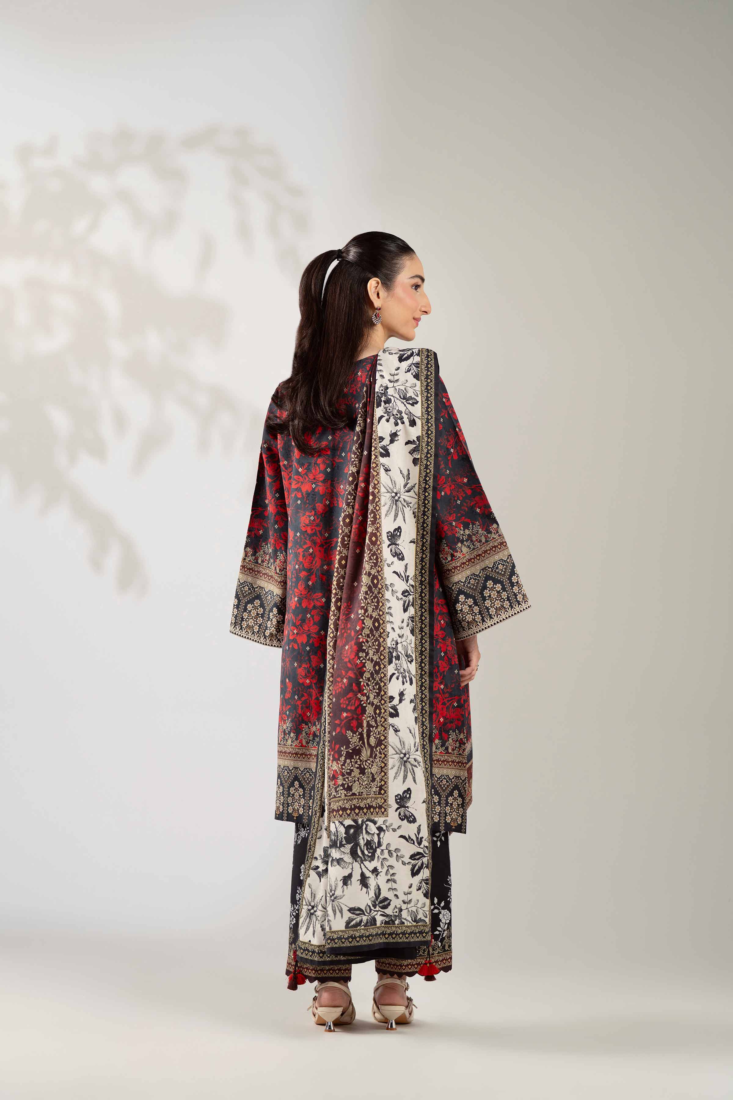 NISHATUAE - Maroon Embroidered Jacquard 3-piece Unstitched Suit