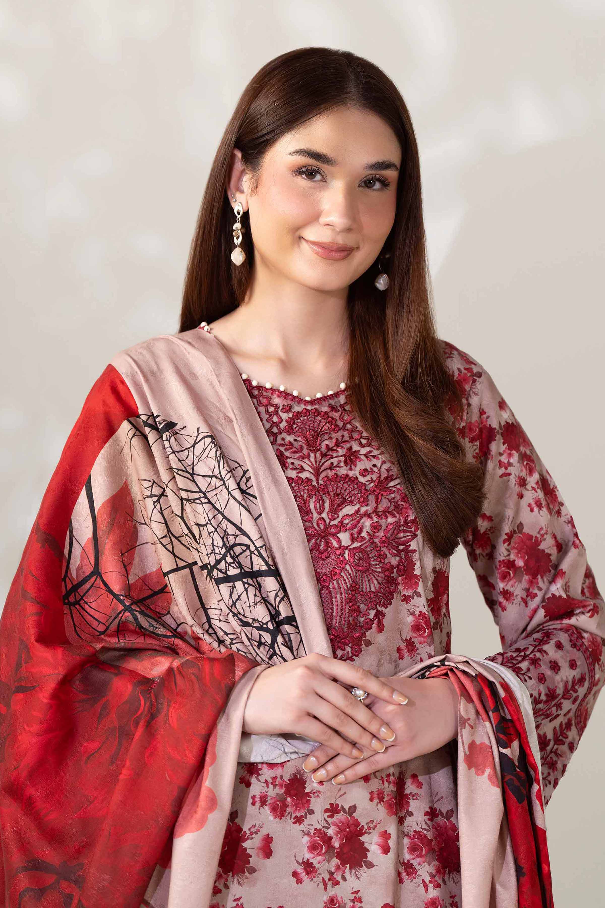 NISHATUAE - Rose Embroidered Jacquard 3-piece Unstitched Suit