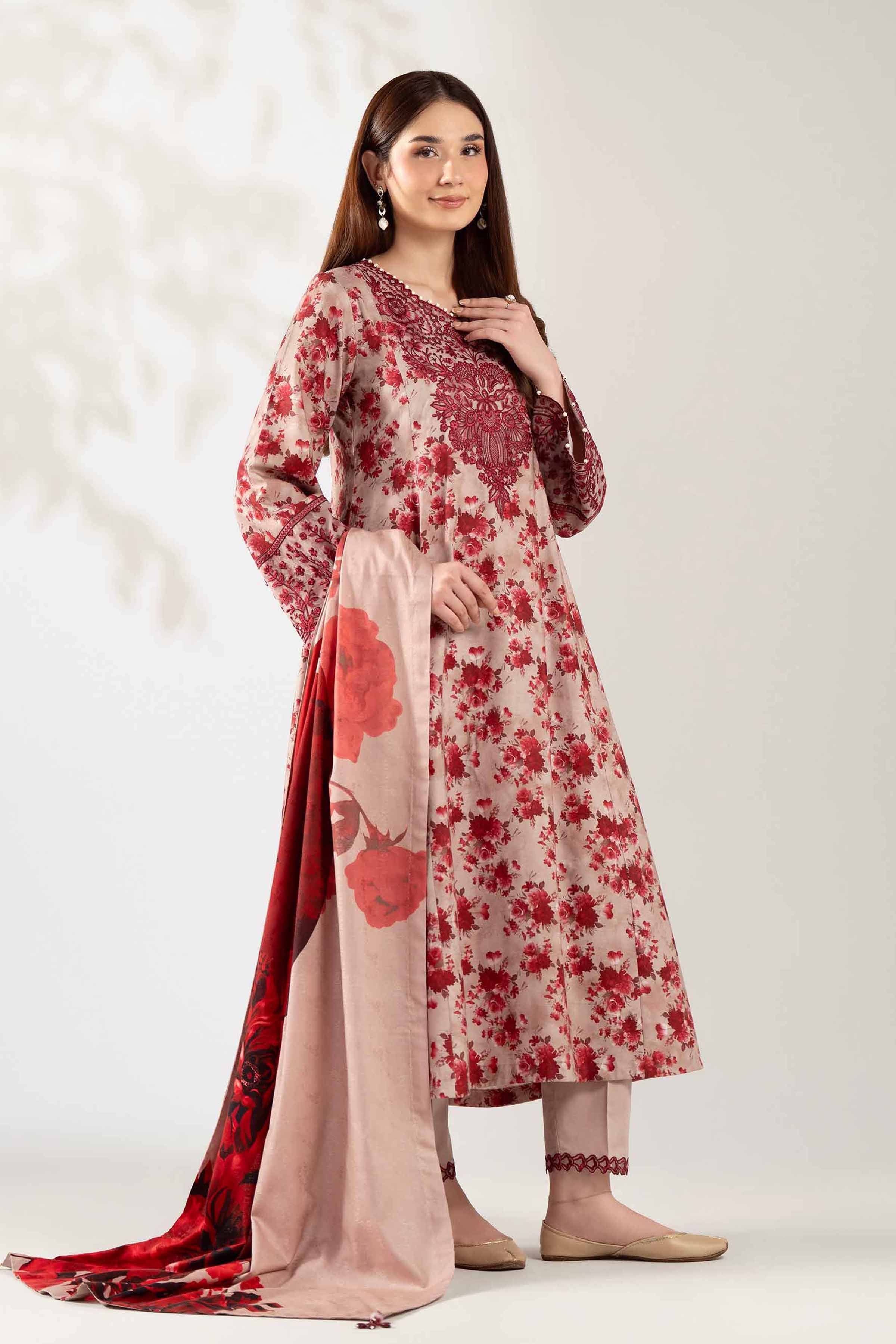 NISHATUAE - Rose Embroidered Jacquard 3-piece Unstitched Suit