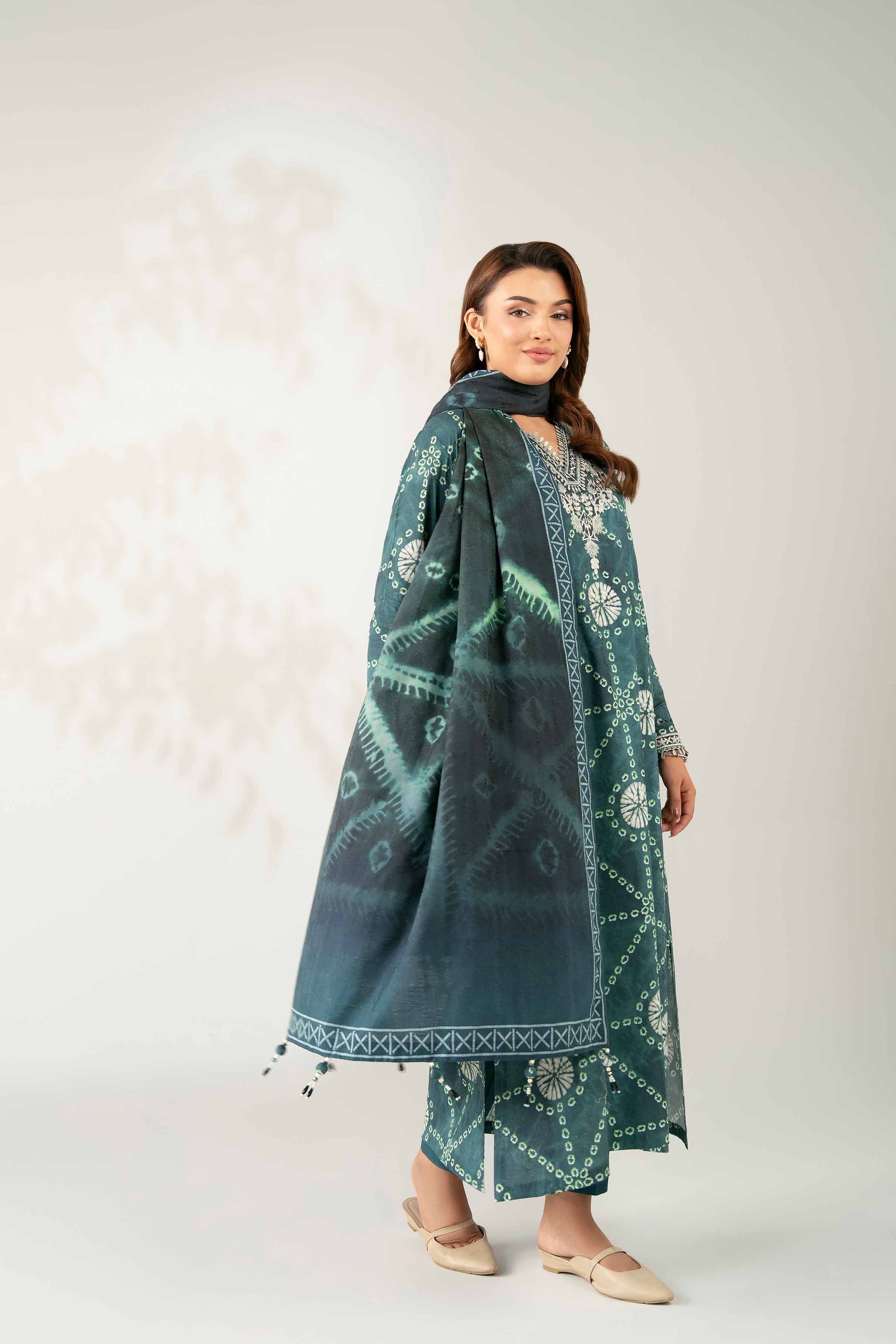 NISHATUAE - Green Embroidered Jacquard 3-piece Unstitched Suit