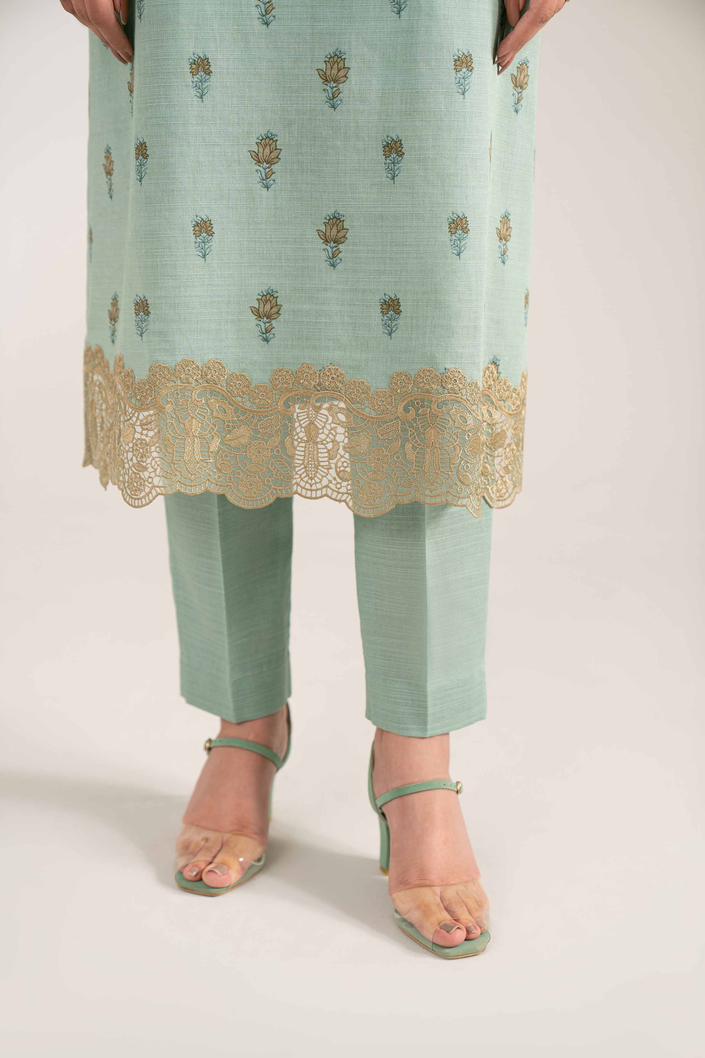 NISHATUAE - Green Embroidered Khaddar 3-piece Unstitched Suit