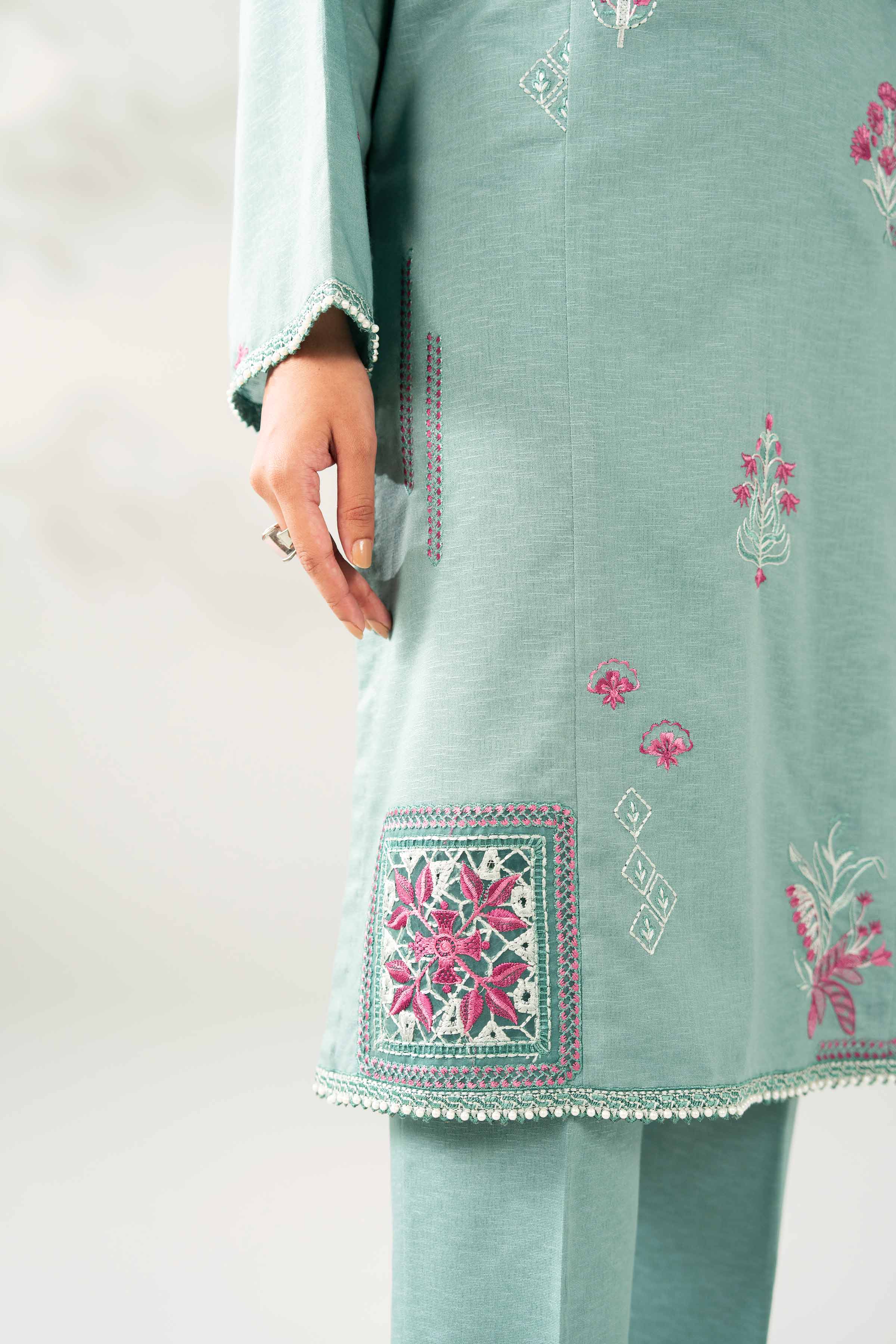 NISHATUAE - Green Embroidered Karandi 3-piece Unstitched Suit