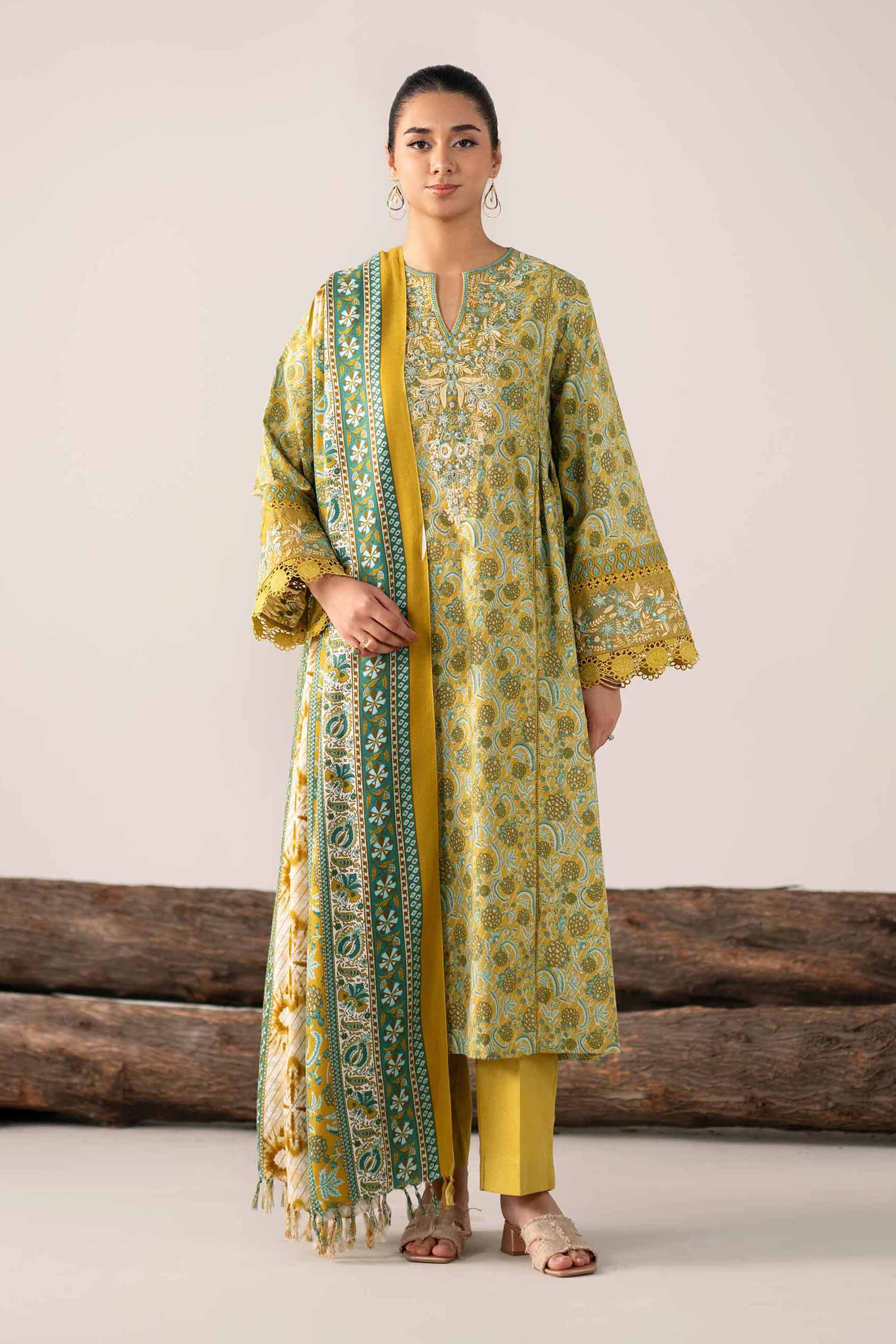 NishatUAE - Green Embroidered Karandi 3-piece Unstitched Suit