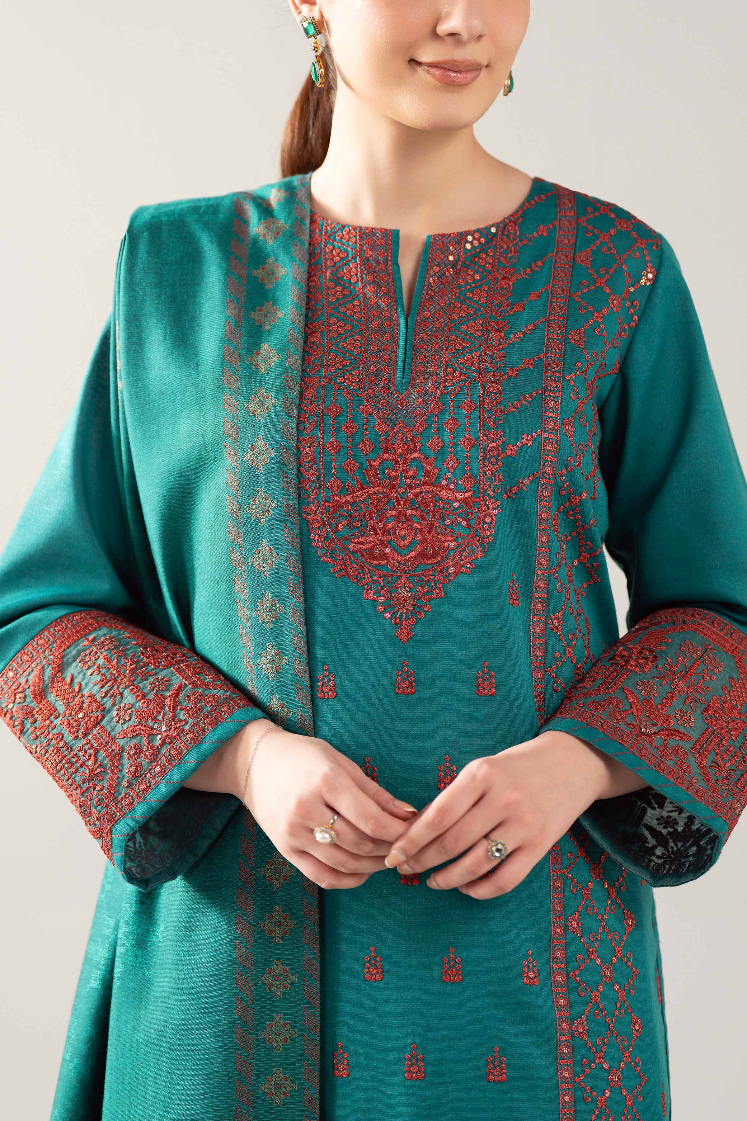 NishatUAE - Green Embroidered Karandi 3-piece Unstitched Suit