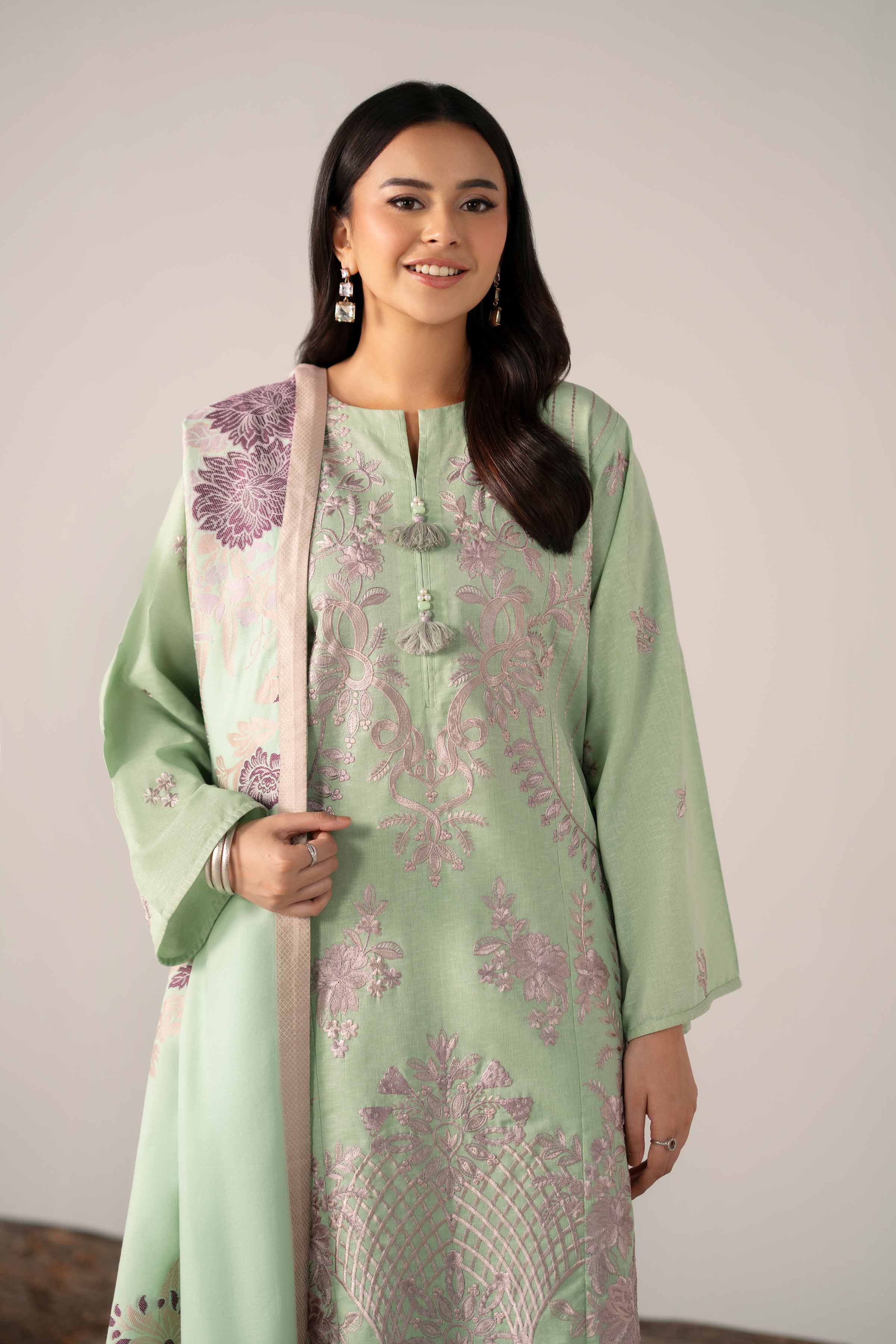 NishatUAE - Green Embroidered Karandi 3-piece Unstitched Suit