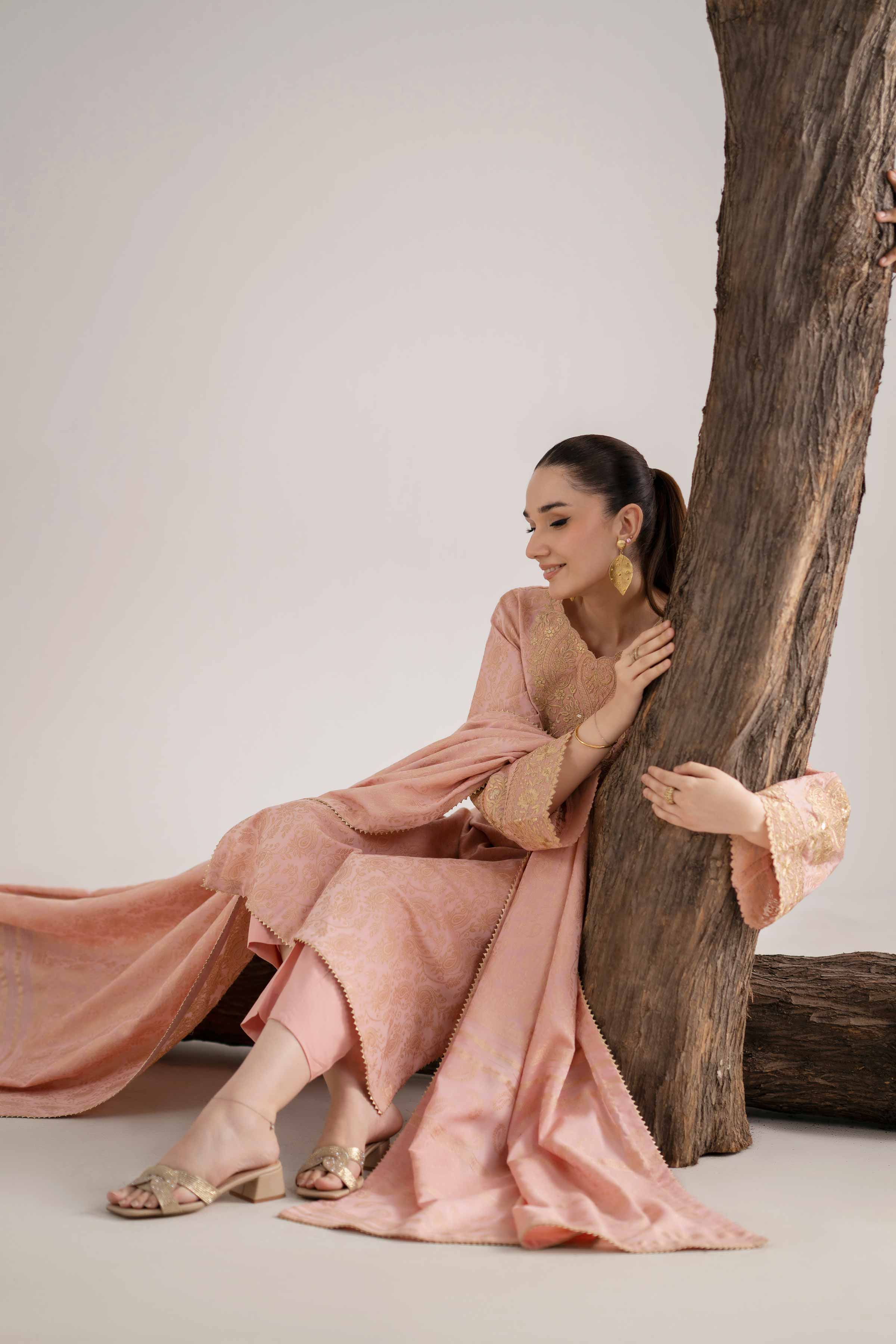 NishatUAE - Pink Embroidered Jacquard 3-piece Unstitched Suit