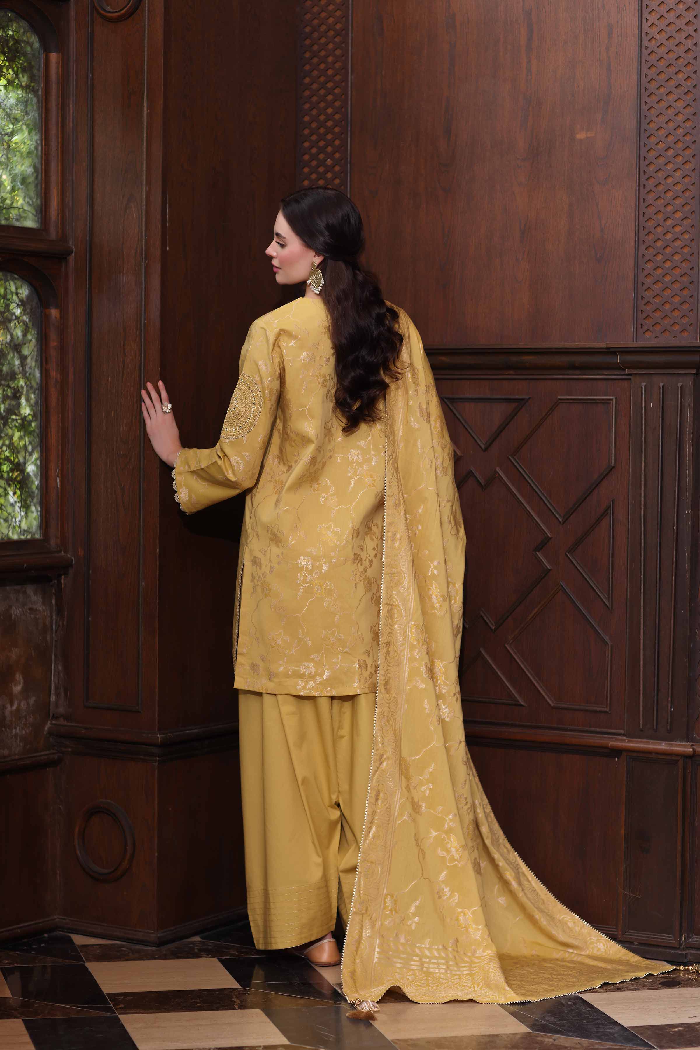 Nishat Linen UAE - 3 Piece - Embroidered Suit - 42503599