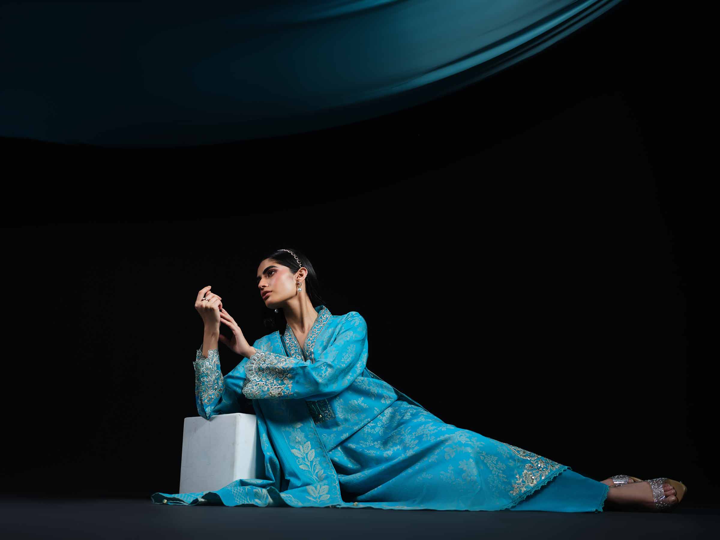 Nishat Linen UAE - 3 Piece - Embroidered Suit - 42503600