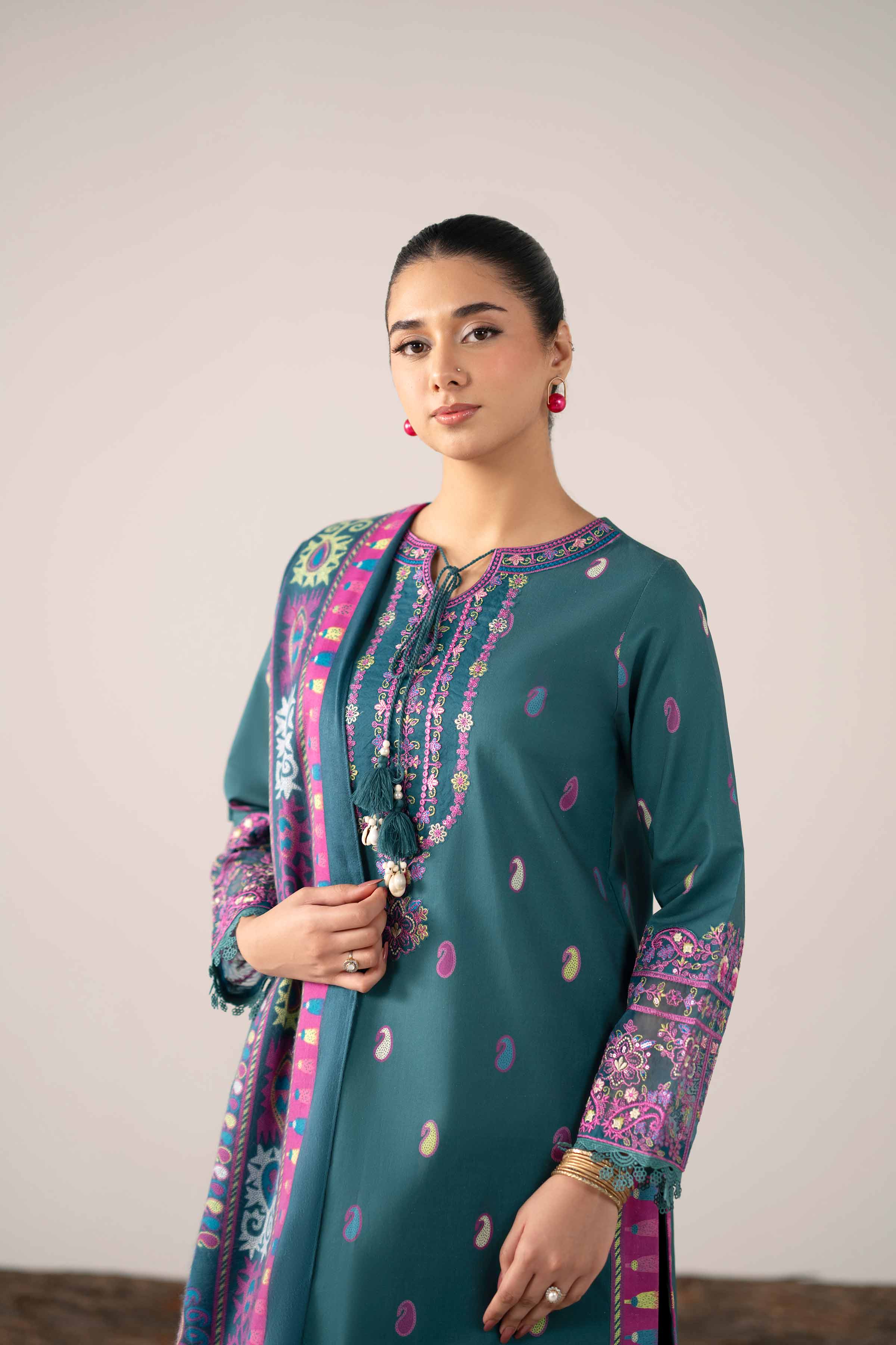 NishatUAE - Green Embroidered Cotton 3-piece Unstitched Suit