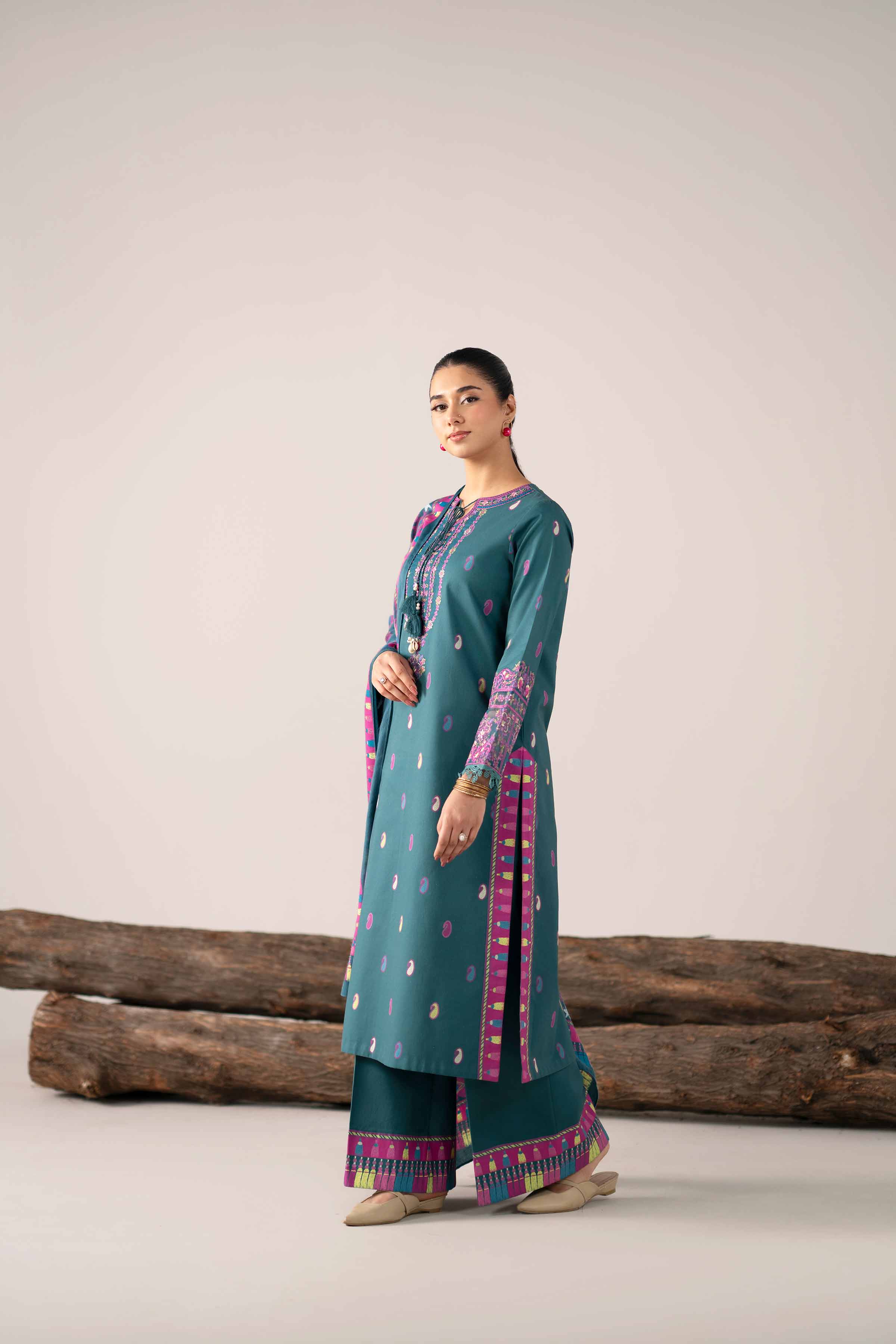 NishatUAE - Green Embroidered Cotton 3-piece Unstitched Suit