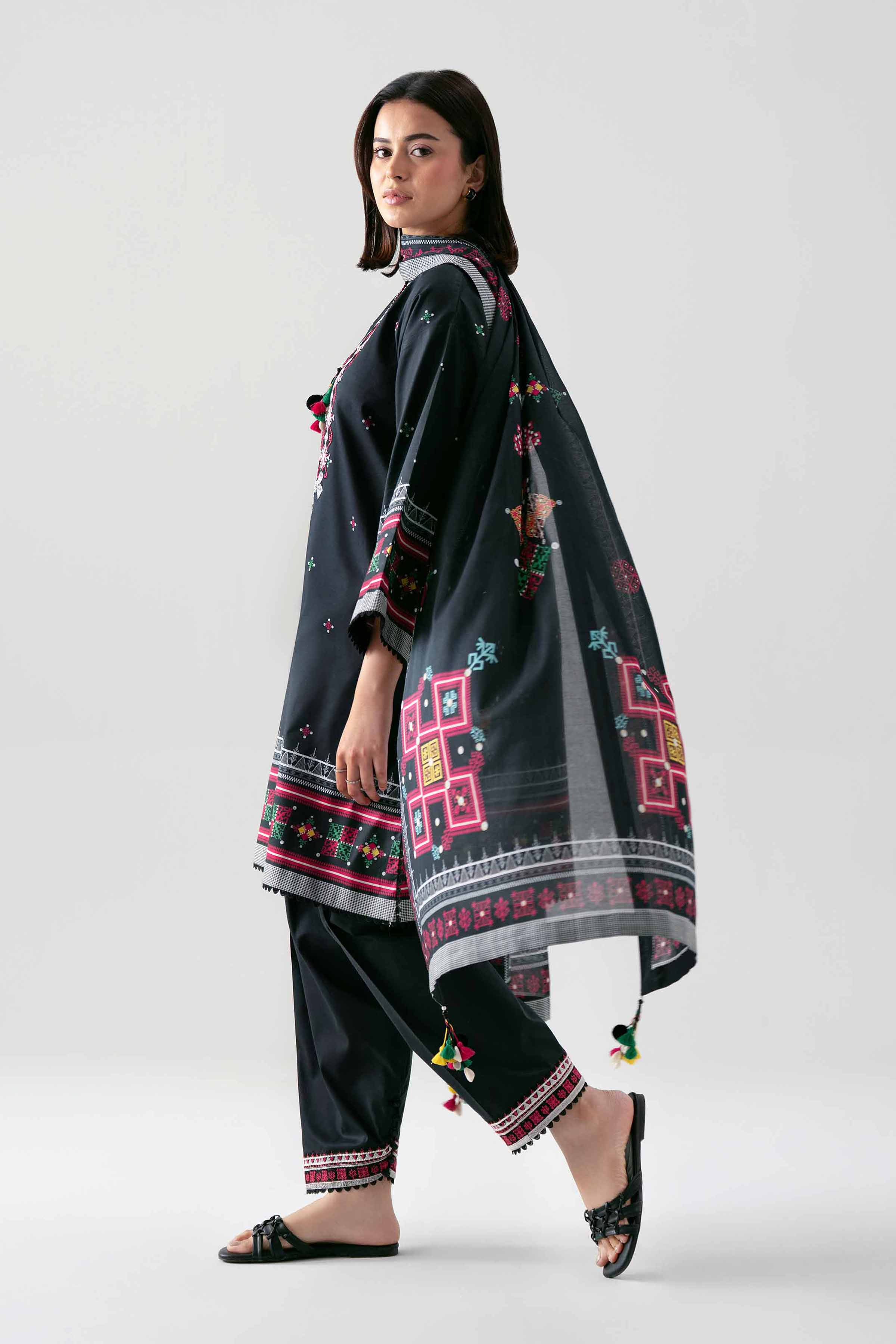 3 Piece - Embroidered Suit - 42601110 NishatUAE Black Lawn 3PC Embroidered Unstitched