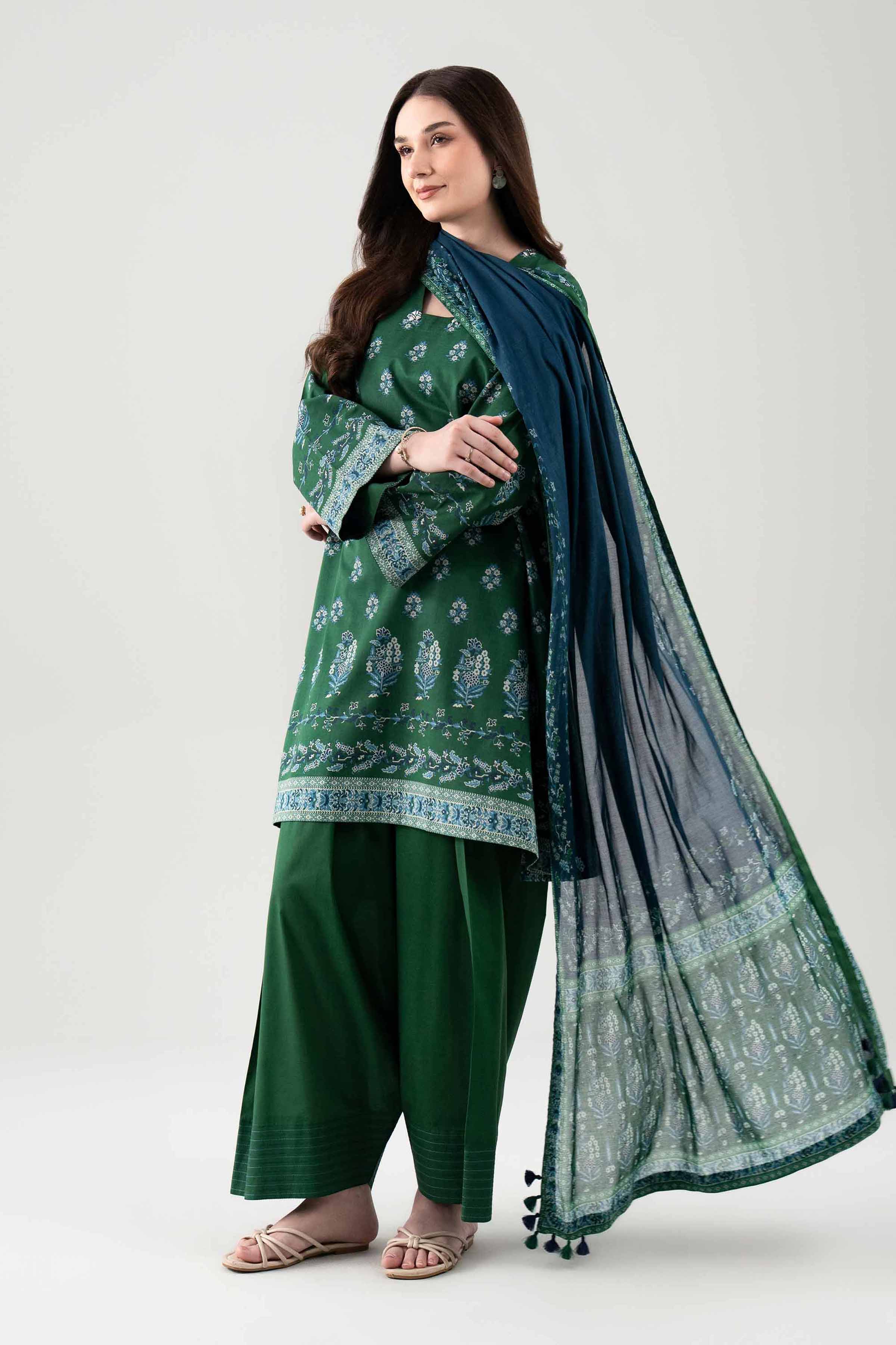 3 Piece - Digital Printed Suit - 42601114 NishatUAE Green Lawn 3PC Printed Unstitched