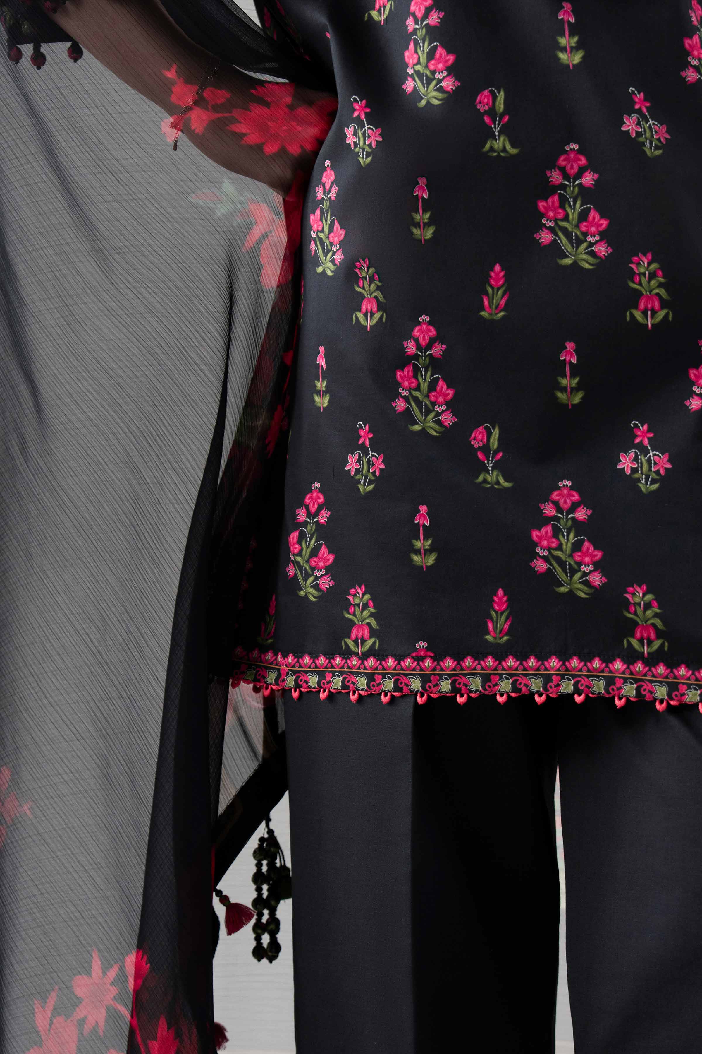 3 Piece - Printed Suit - 42601153 NishatUAE Black Lawn 3PC Printed Unstitched