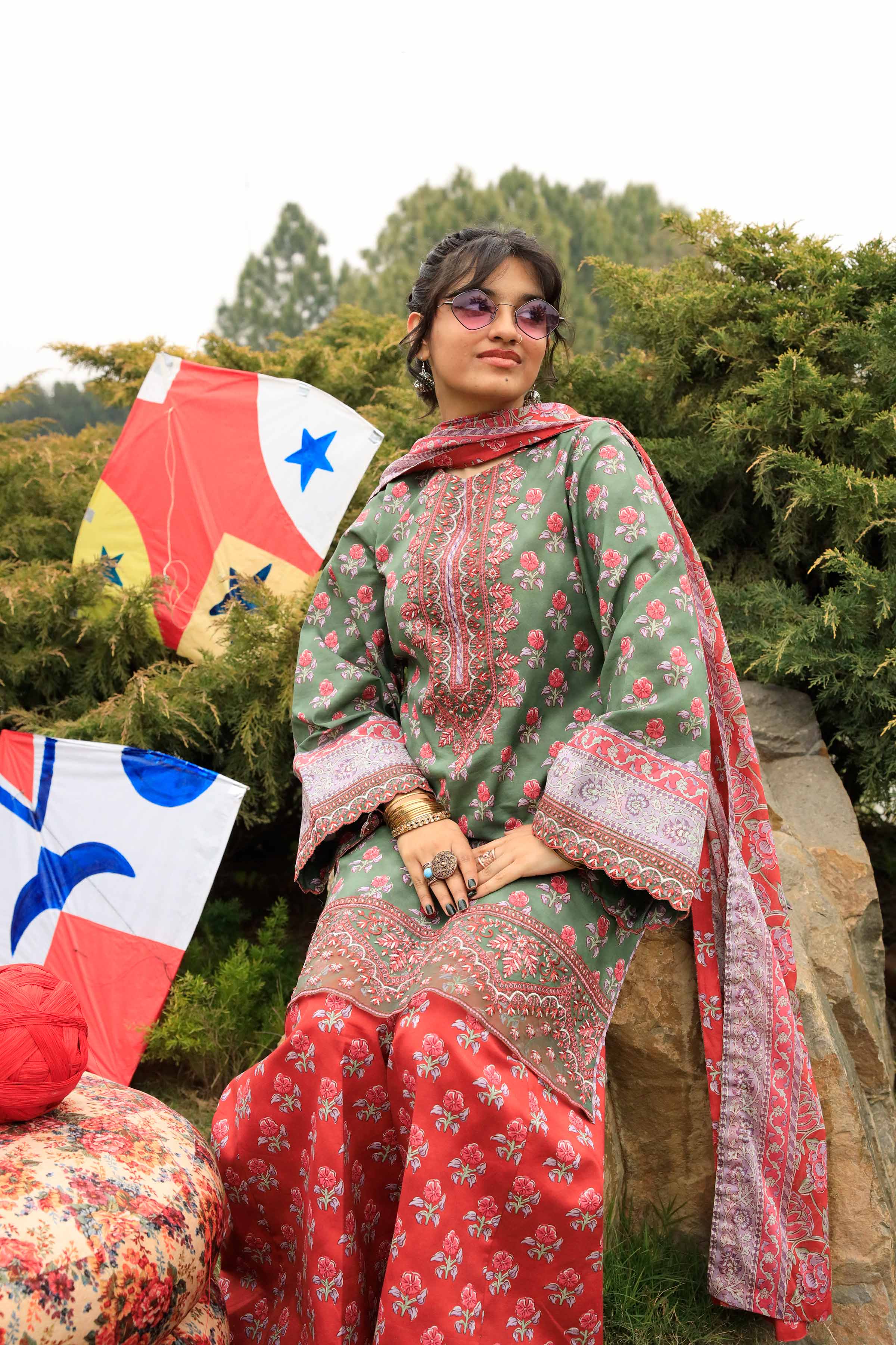 3 Piece - Printed Embroidered Suit - 42601167