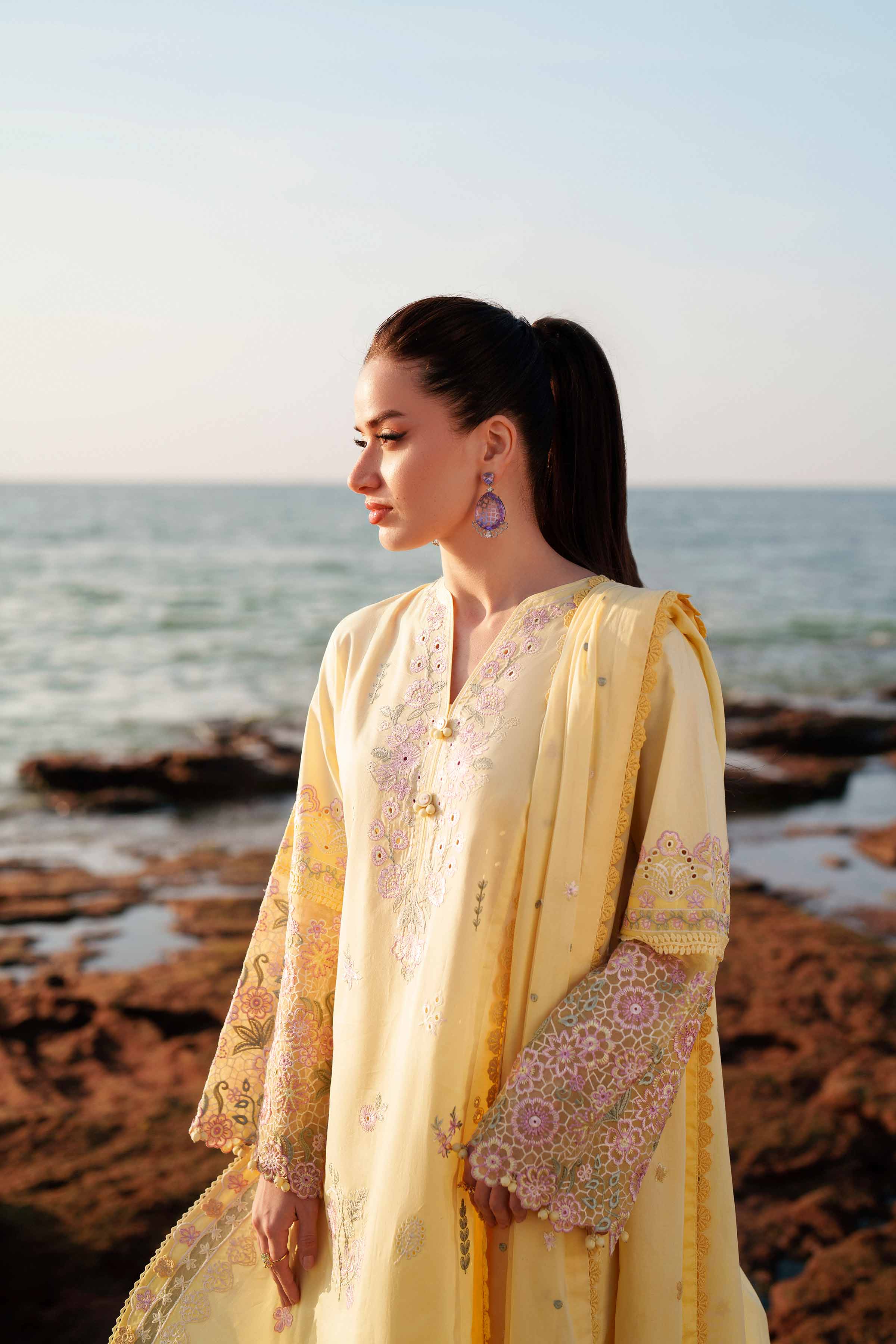 3 Piece - Embroidered Suit - 42601295