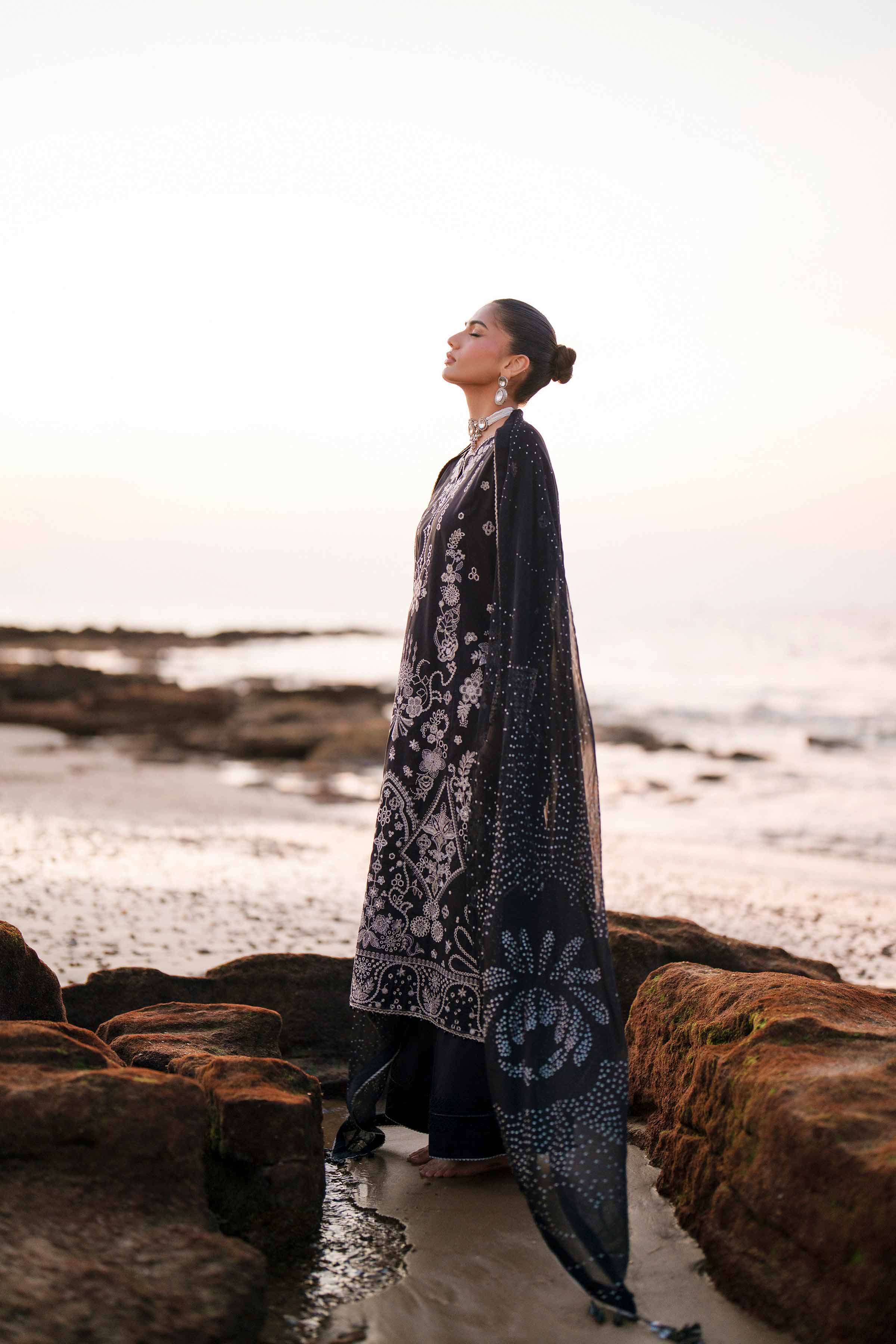 3 Piece - Embroidered Suit - 42601302