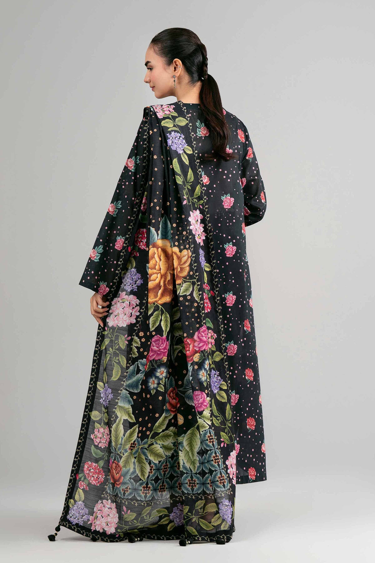NISHAT UAE 3Pc Printed Unstitched Women Black Lawn Suit