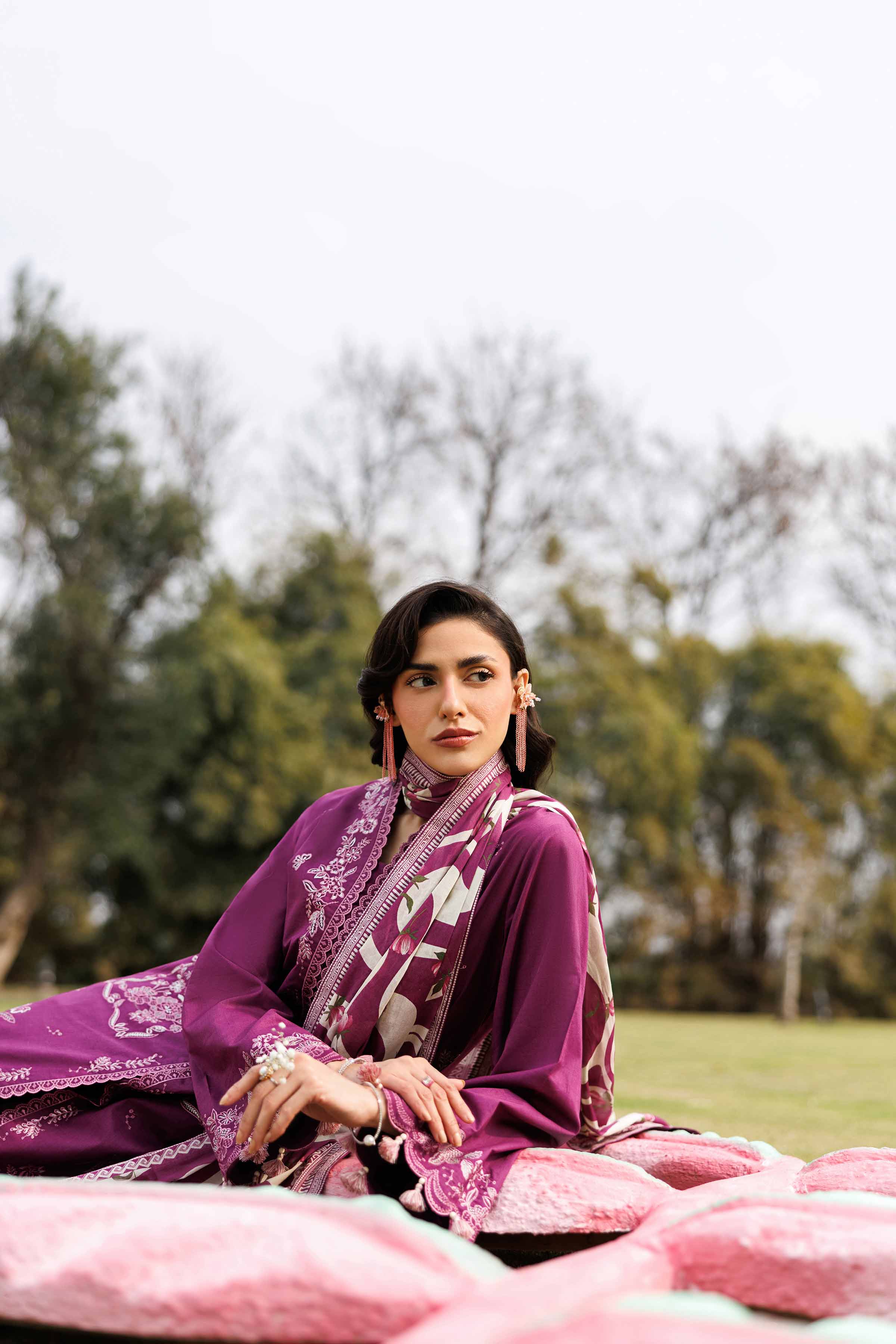 3 Piece - Printed Embroidered Suit - 42601534