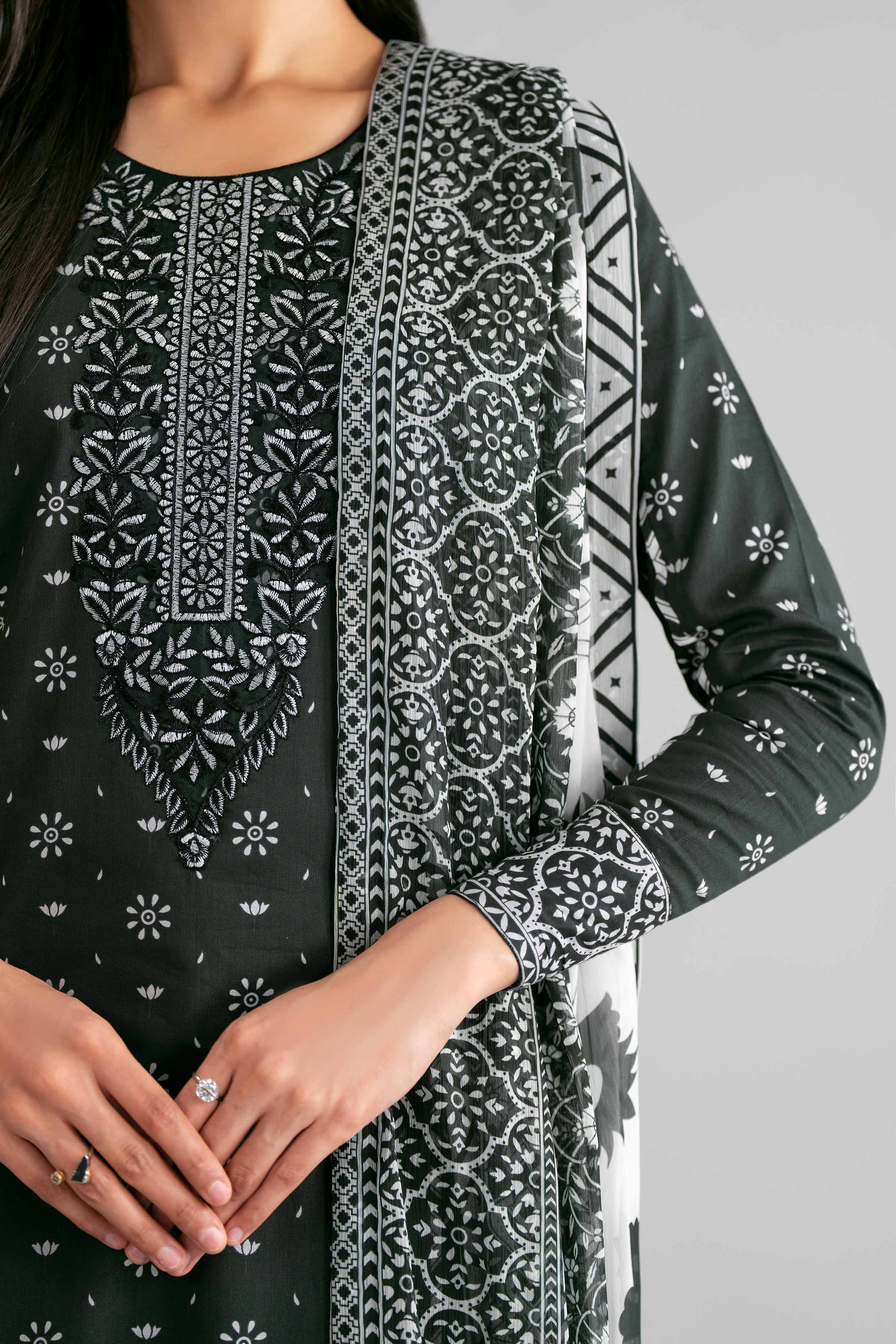 3 Piece - Digital Printed Embroidered Suit - 42601568 Black Lawn 3PC Embroidered Summer