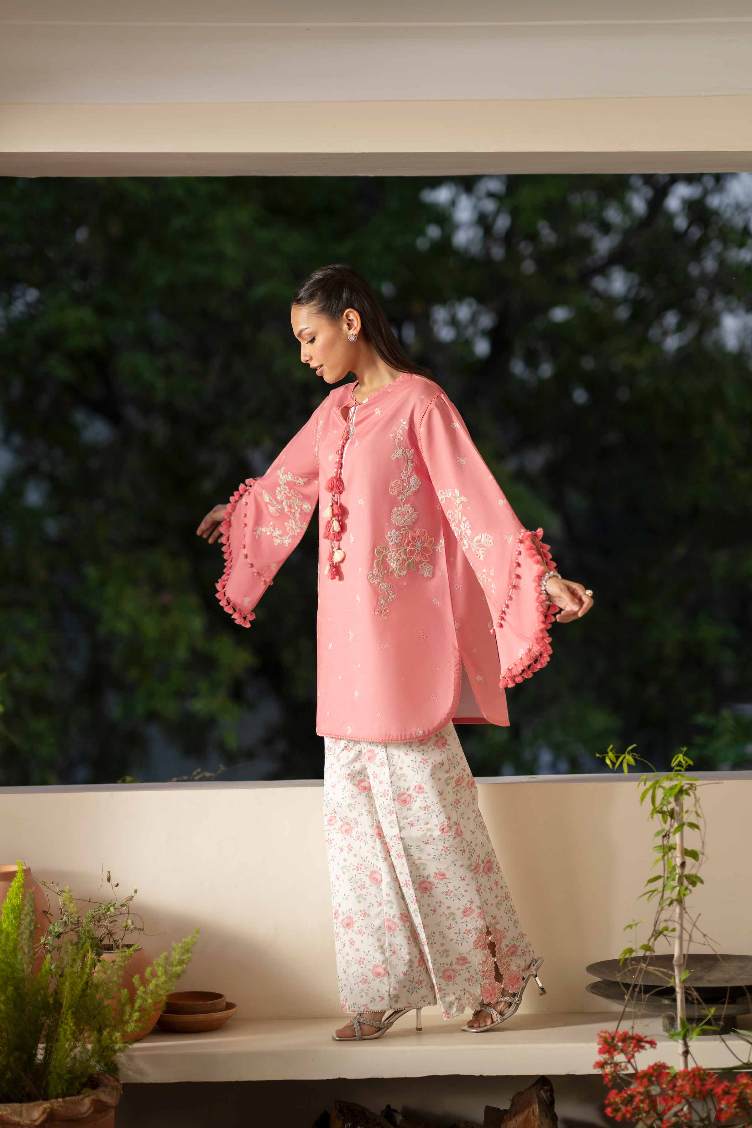 2 Piece - Printed Embroidered Suit - 42601668
