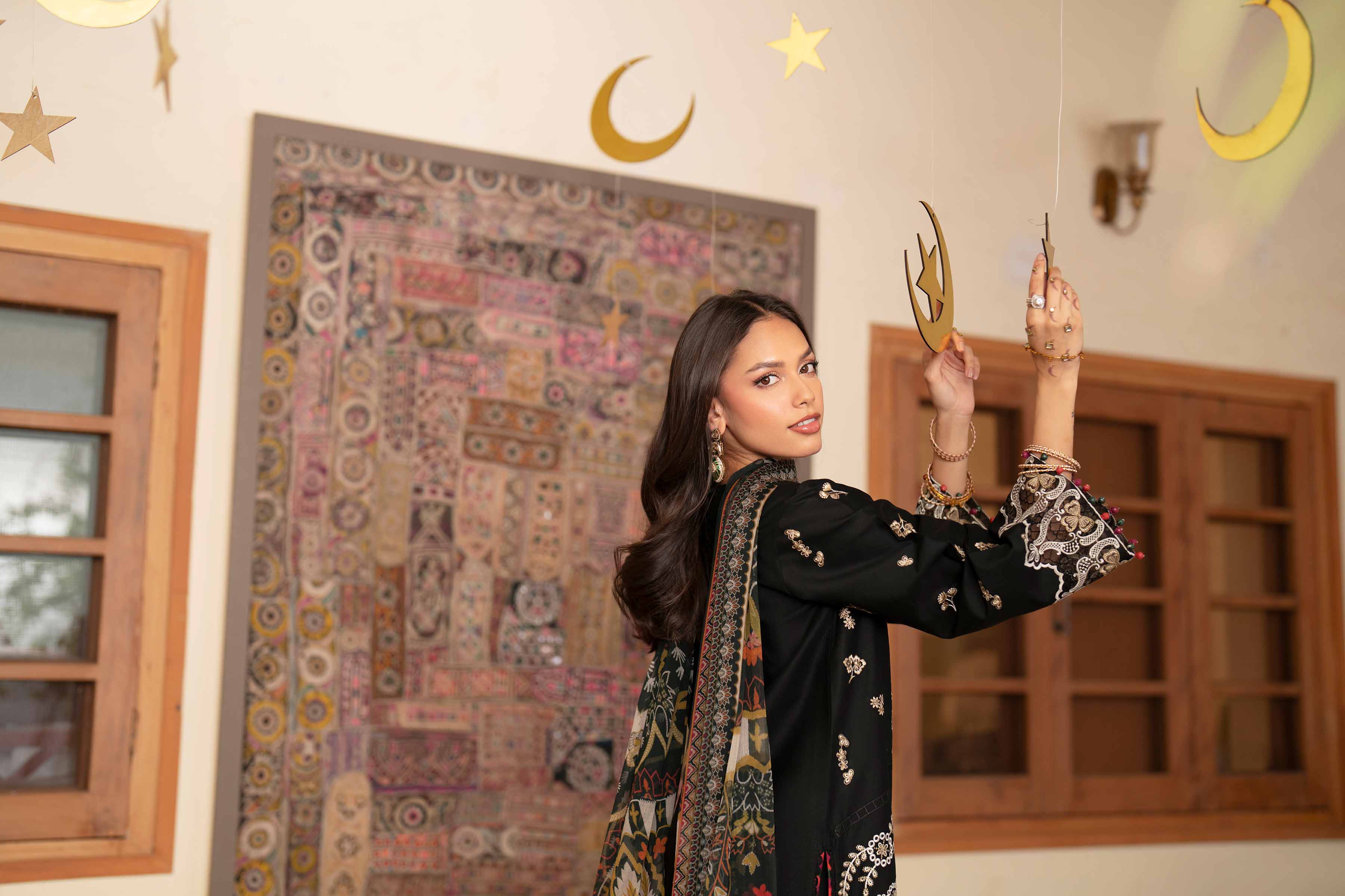 3 Piece - Digital Printed Embroidered Suit - 42601698 Black Lawn 3PC Embroidered