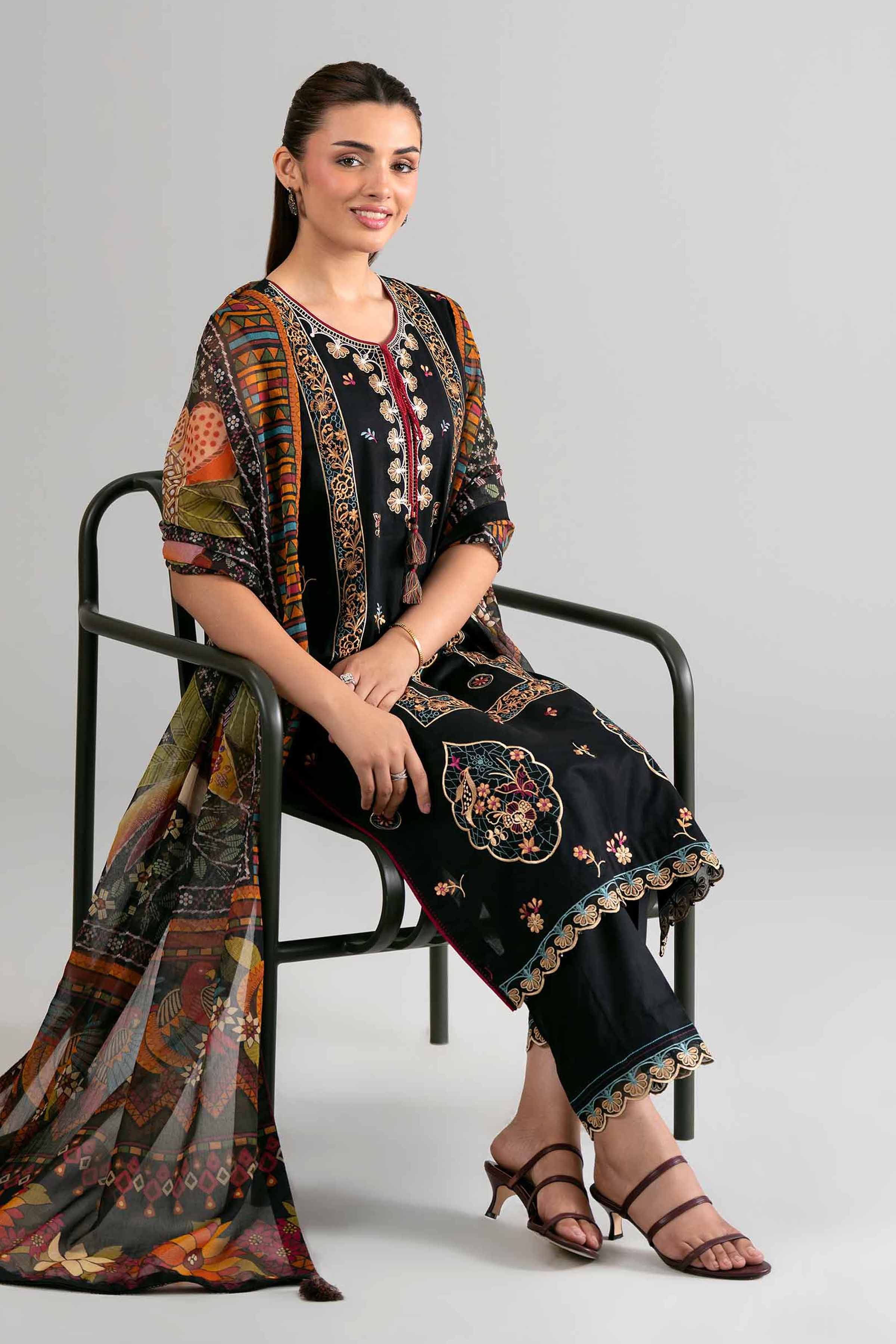 3 Piece - Digital Printed Embroidered Suit - 42601712 Lawn 3PC Embroidered