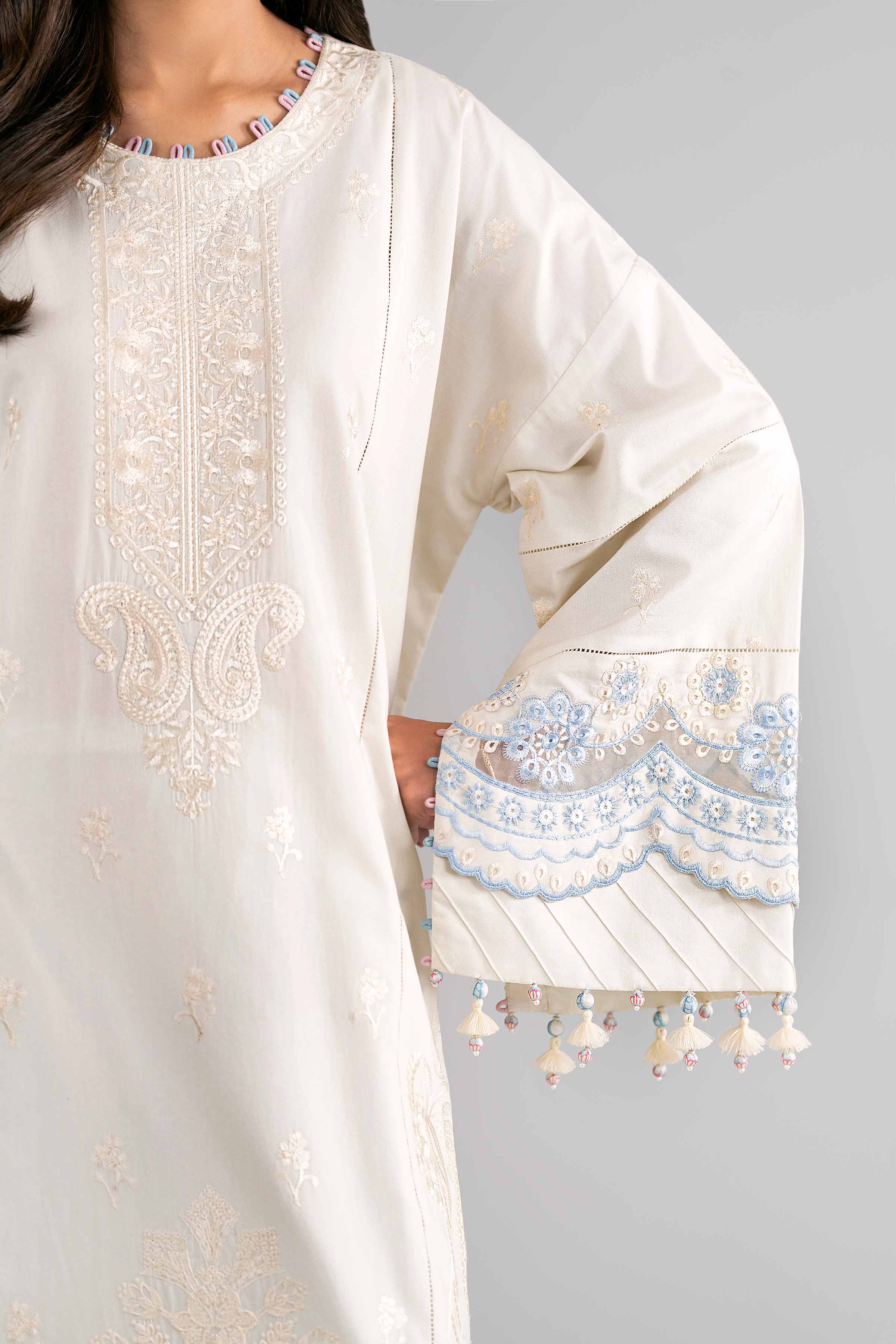 3 Piece - Digital Printed Embroidered Suit - 42601735 Off White Lawn 3PC Embroidered