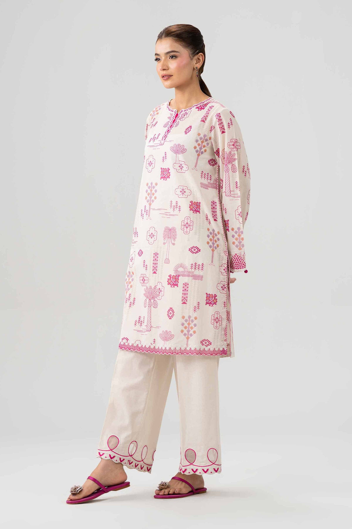 2 Piece - Printed Embroidered Suit - 42602056