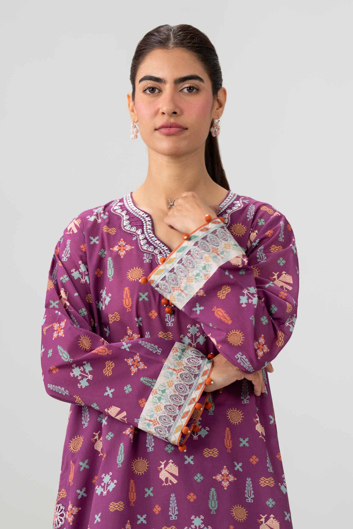 2 Piece - Printed Embroidered Suit - 42602059