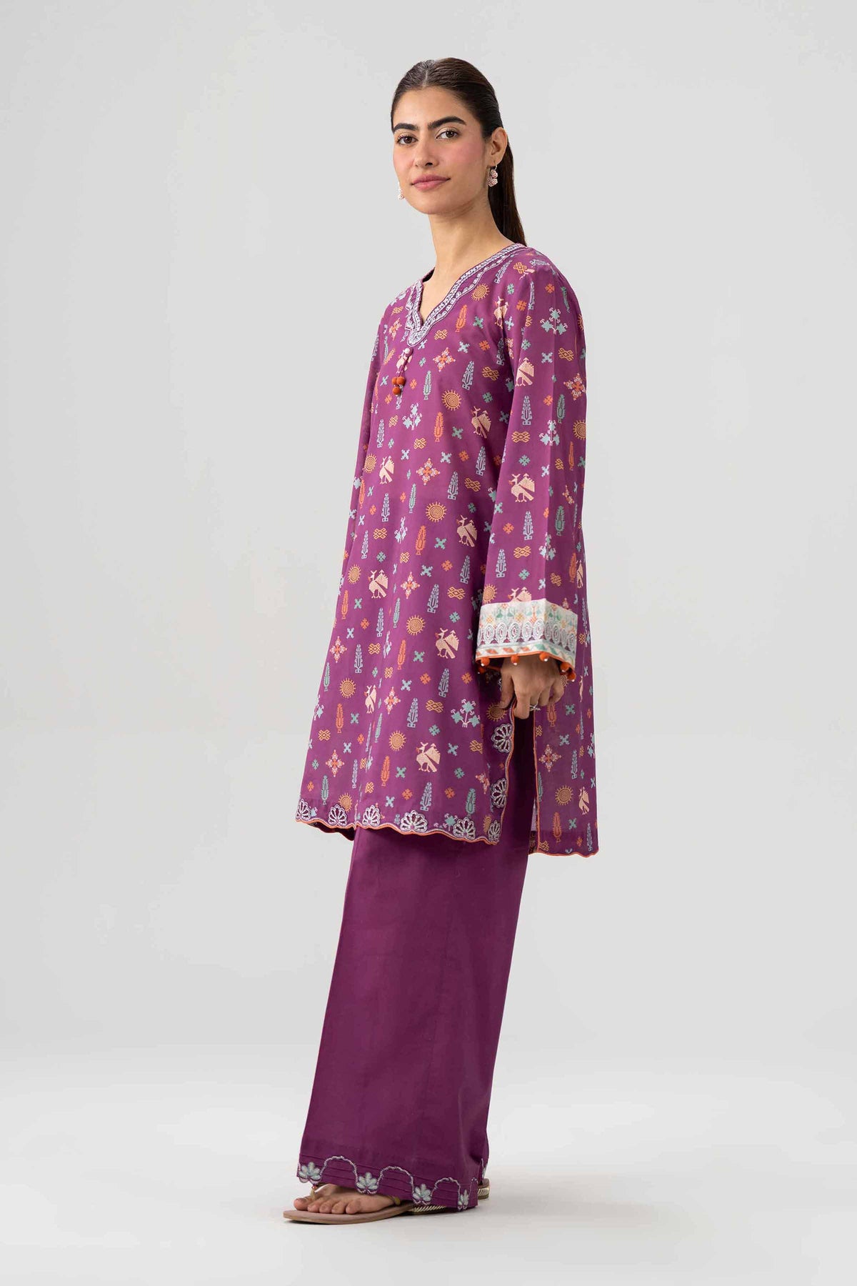 2 Piece - Printed Embroidered Suit - 42602059