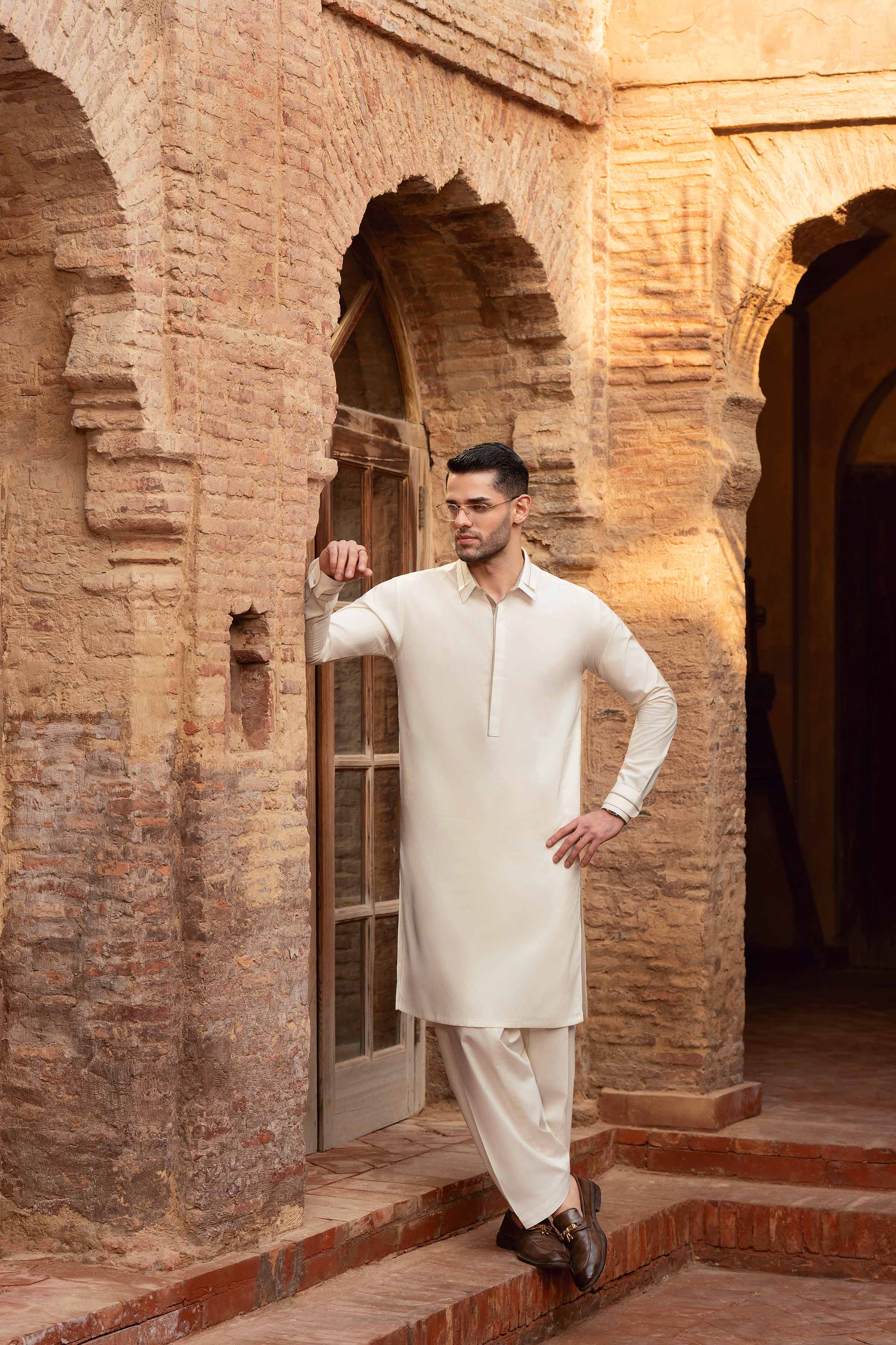 2 Piece - Naqsh Suit - 42608034