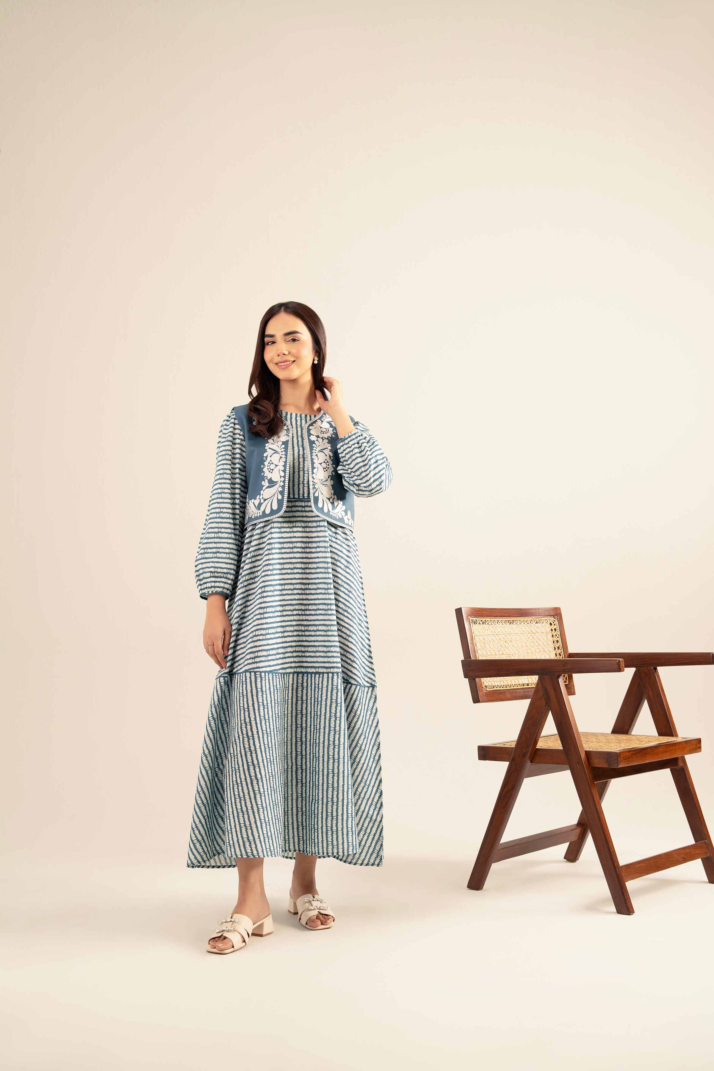 2 Piece - Embroidered Suit - AS25-59