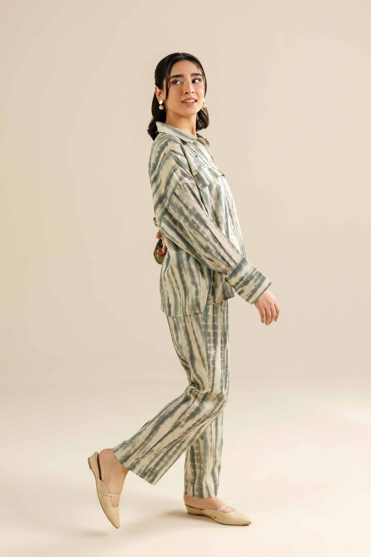 Green 2-Piece Printed Suit ready-to-wear