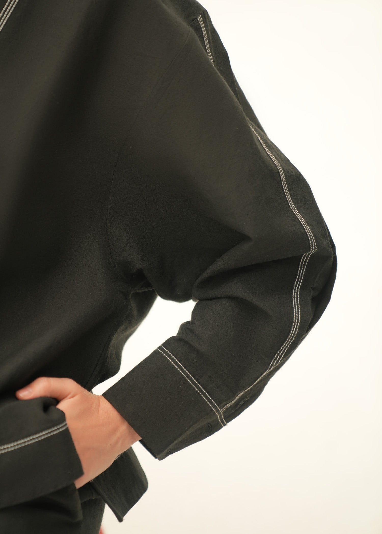 Basic Linen Blend Blouse With Contasting Top-Stitches - KOA