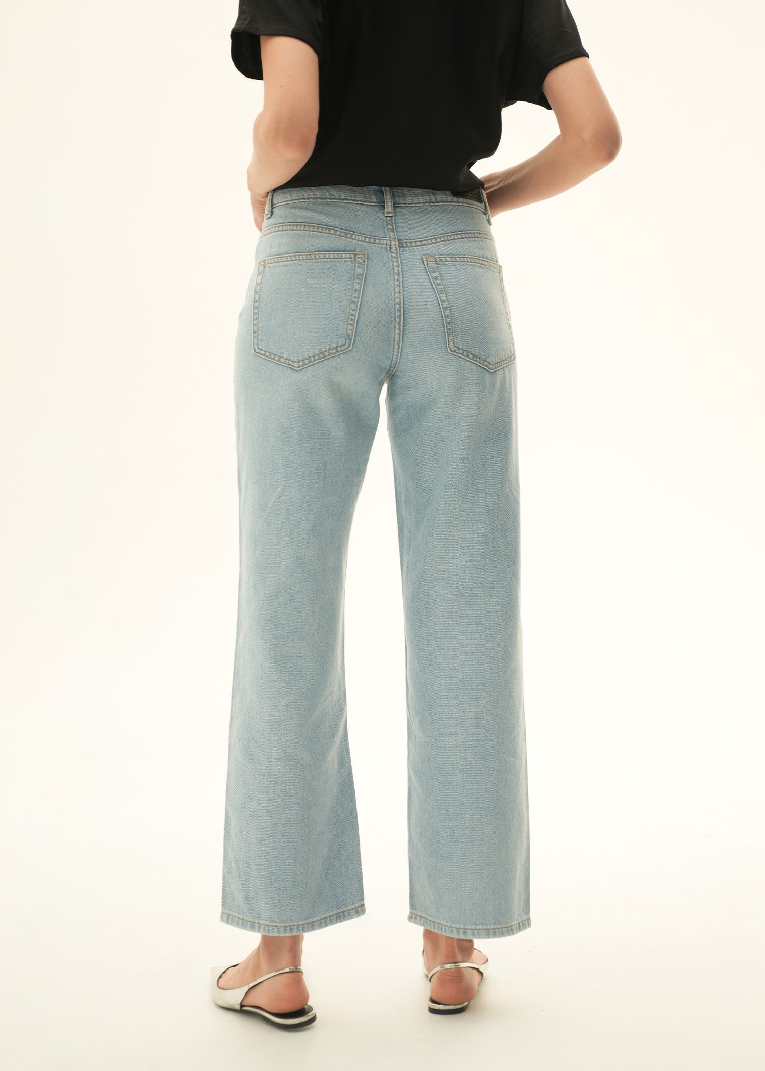 Straight Fit Jeans - KOA
