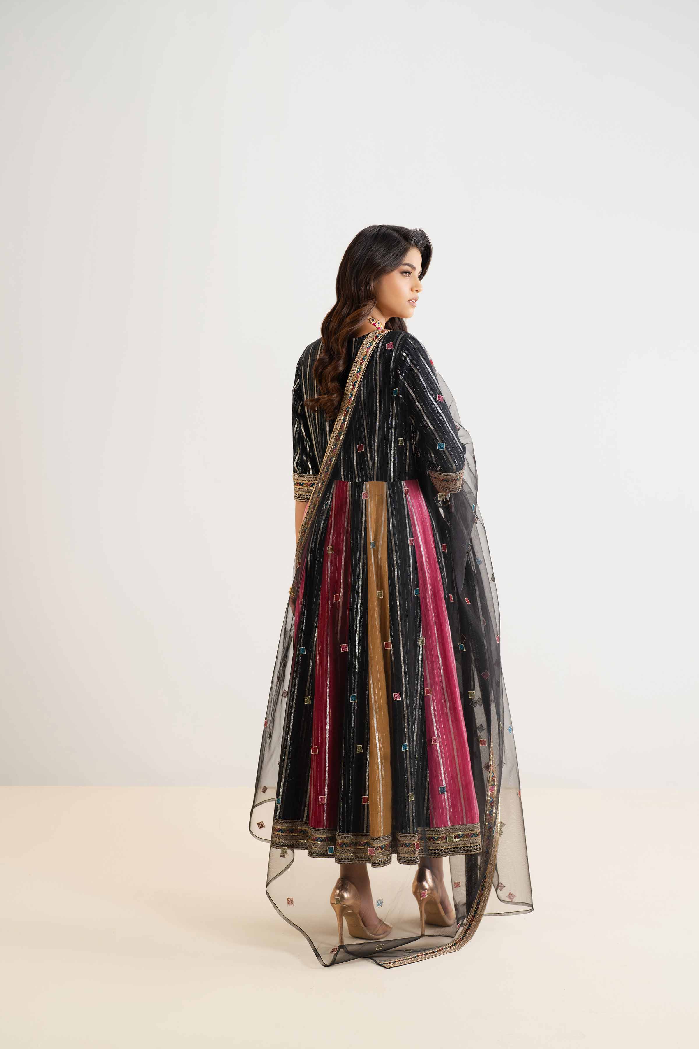 3 Piece - Embroidered Suit - KFW24-158