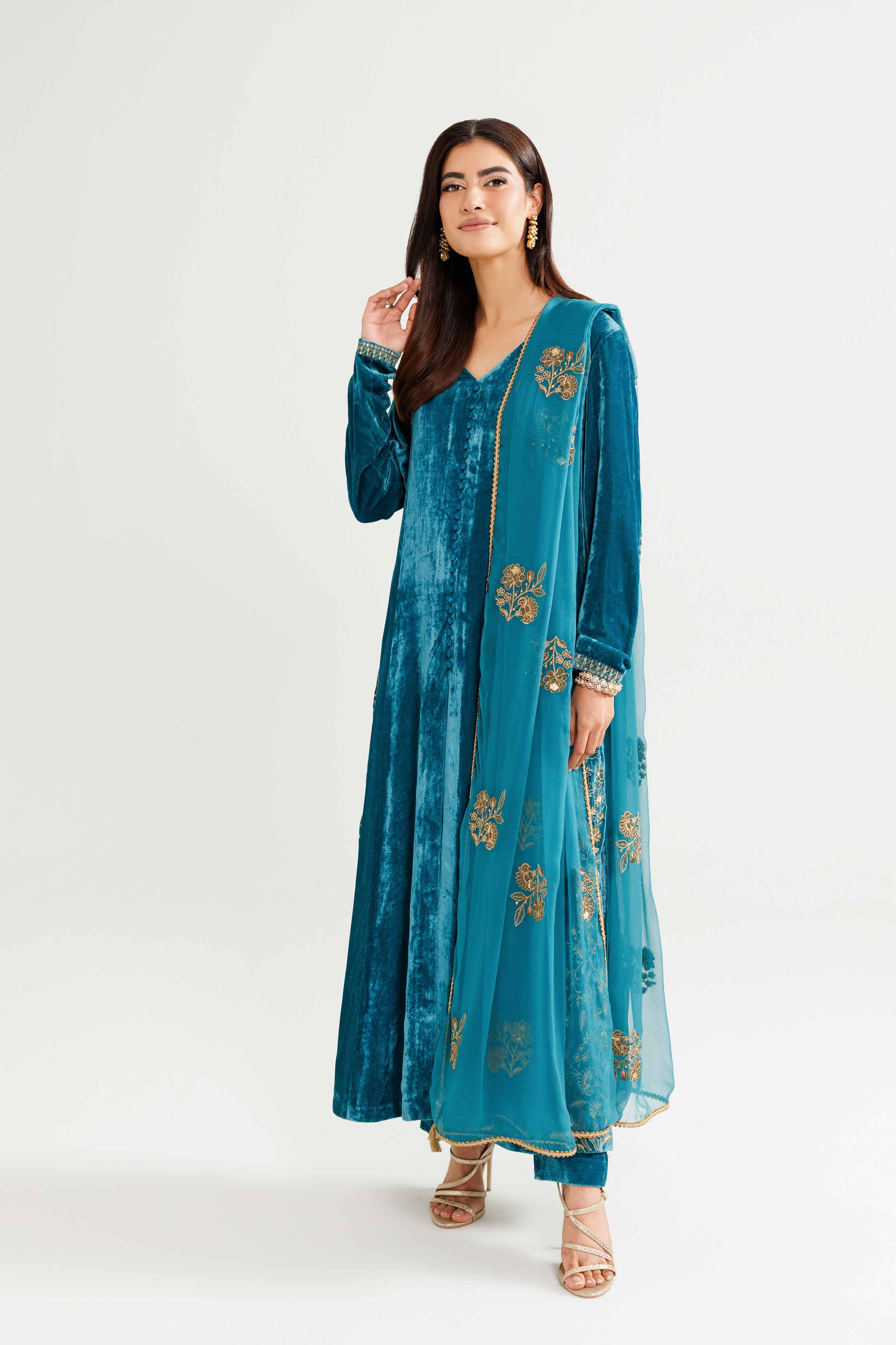 NISHATUAE - Blue Embroidered Velvet 3-piece Ready to wear Suit