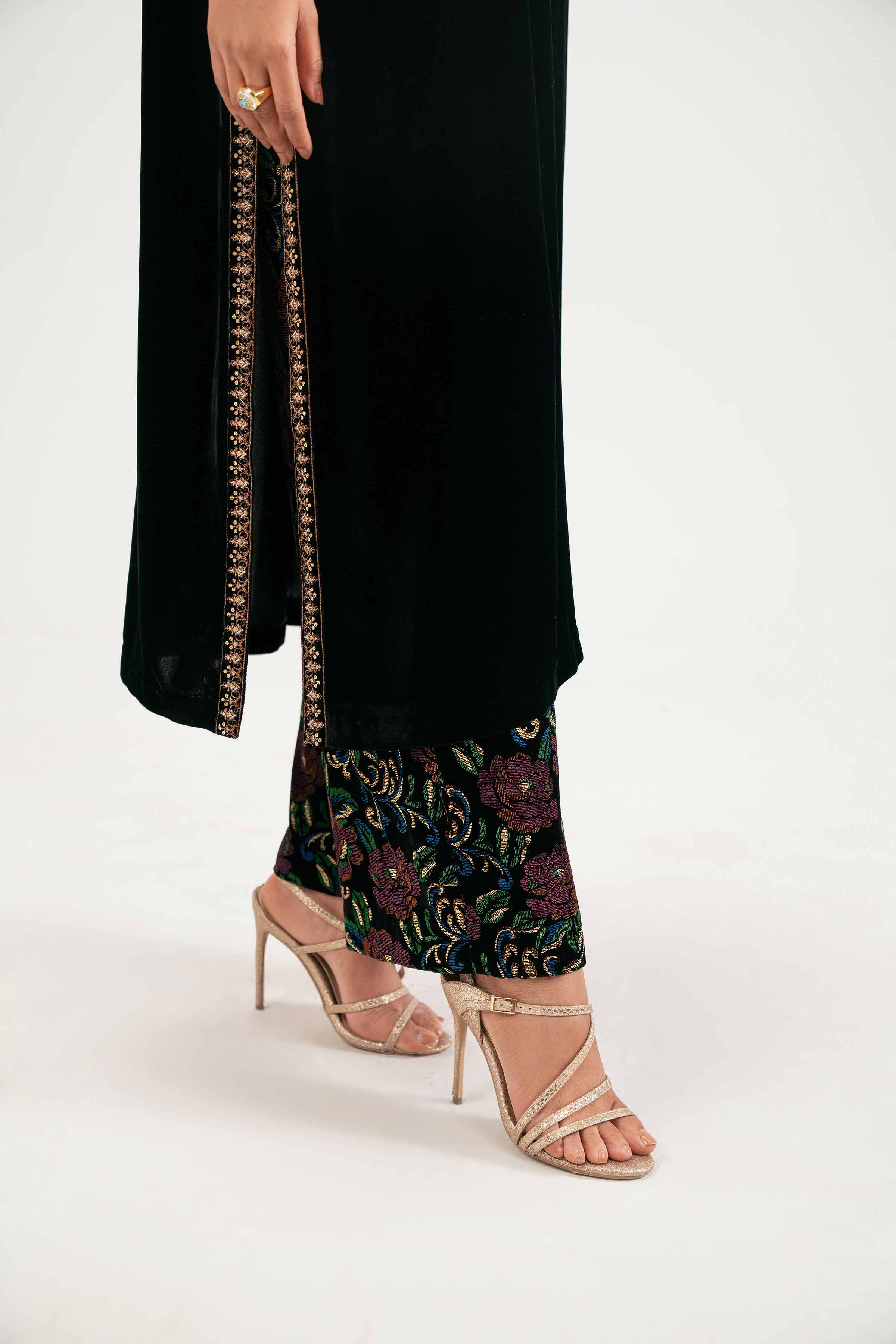 NISHATUAE - Black Embroidered Velvet 3-piece Ready to wear Suit