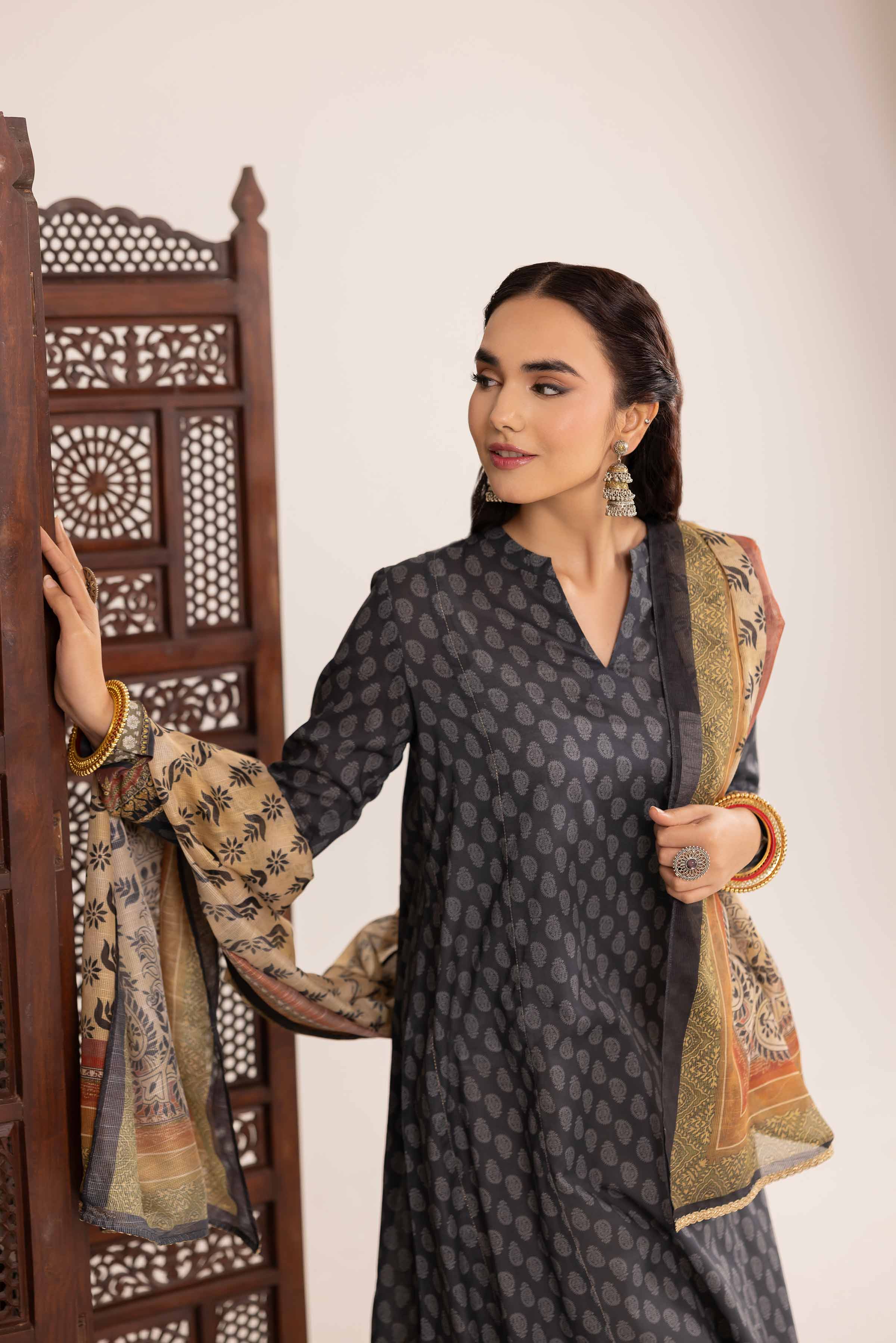 2 Piece - Printed Embroidered Suit - PE25-137