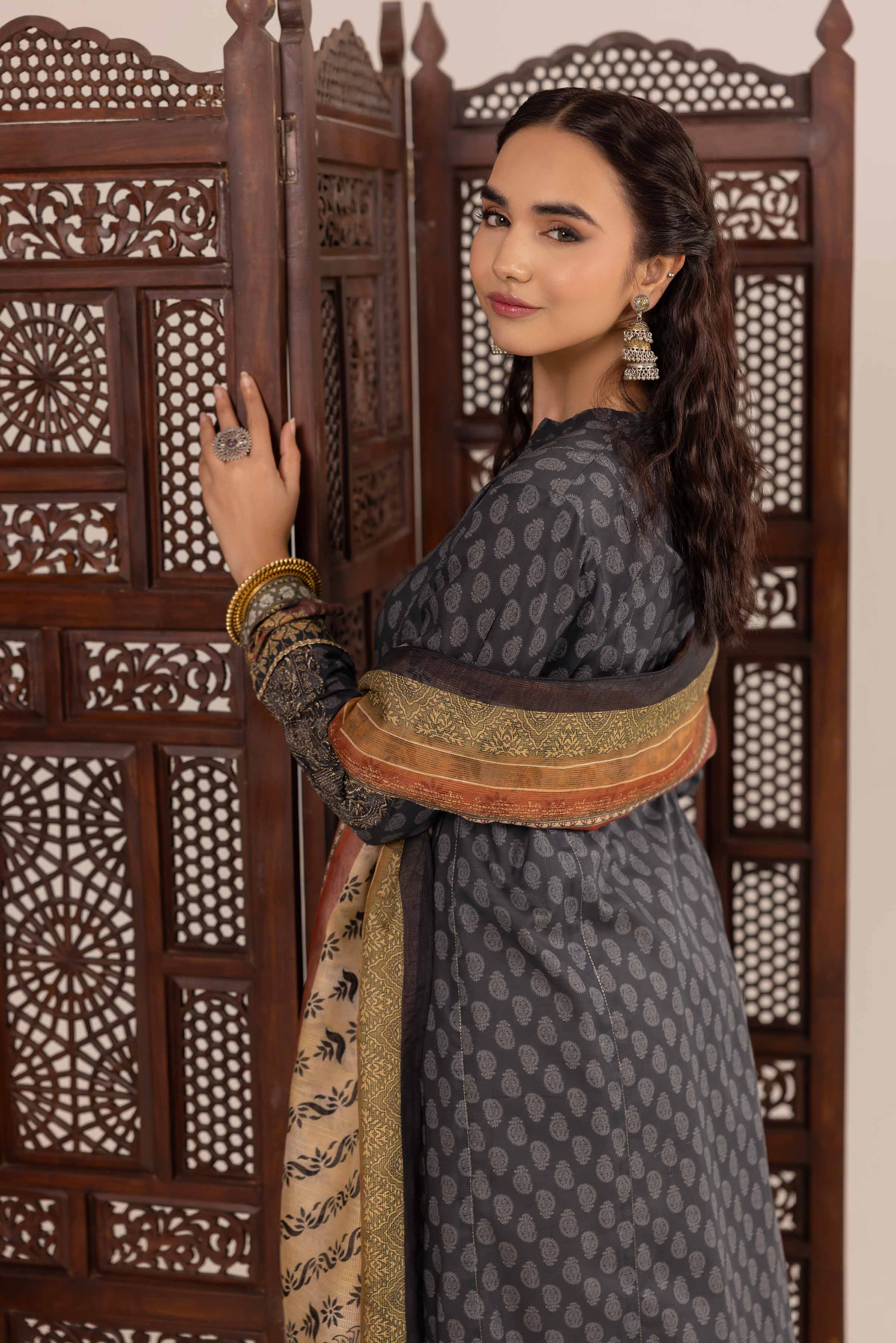 2 Piece - Printed Embroidered Suit - PE25-137