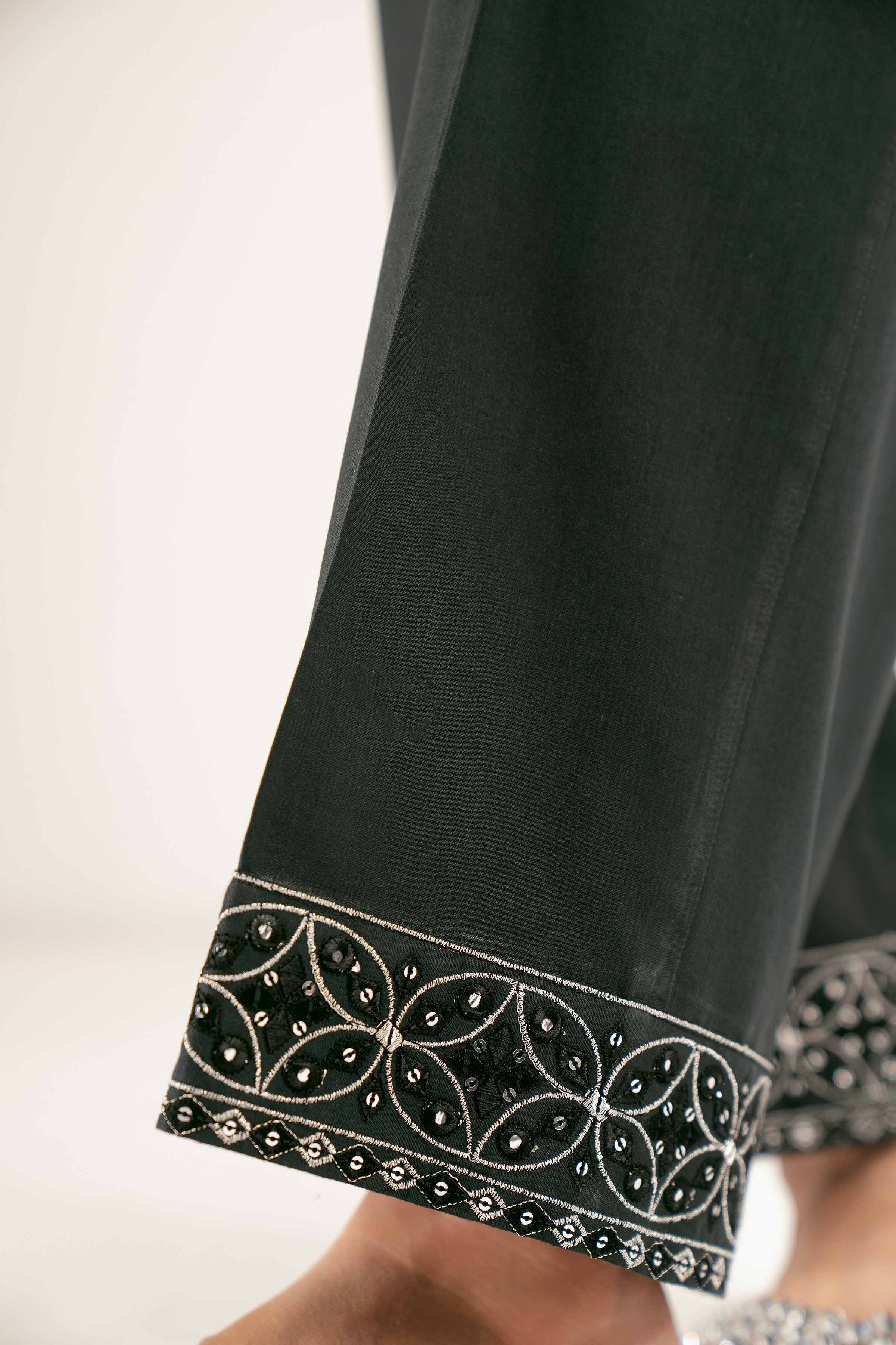 Embroidered Trousers - PE25-266