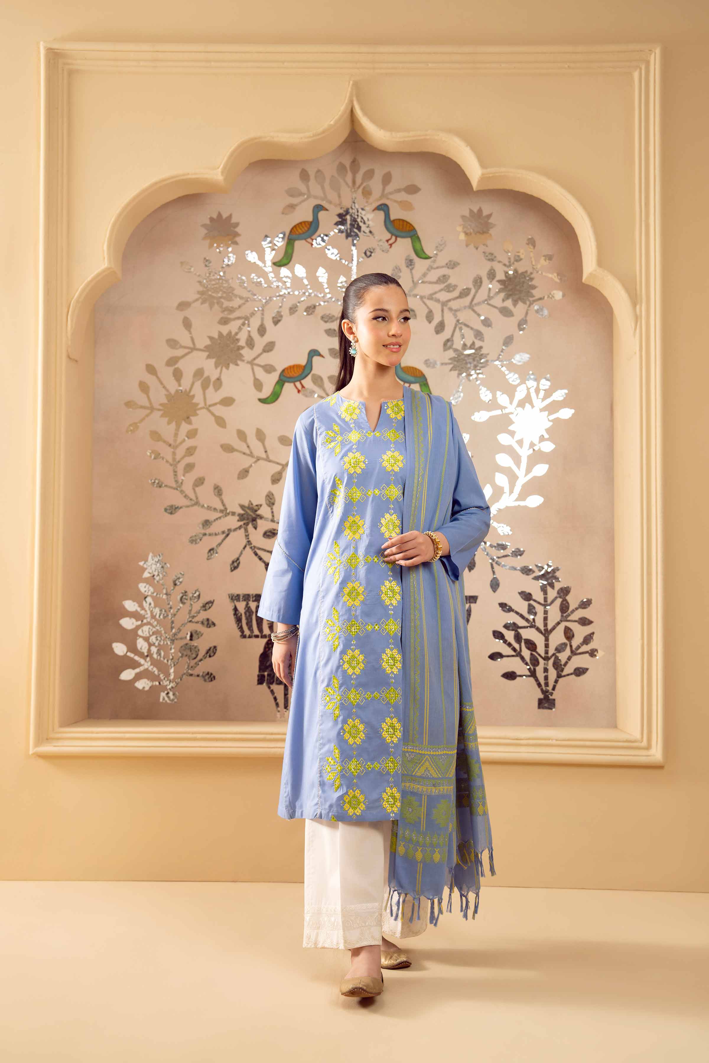 2 Piece - Embroidered Suit - PE25-292