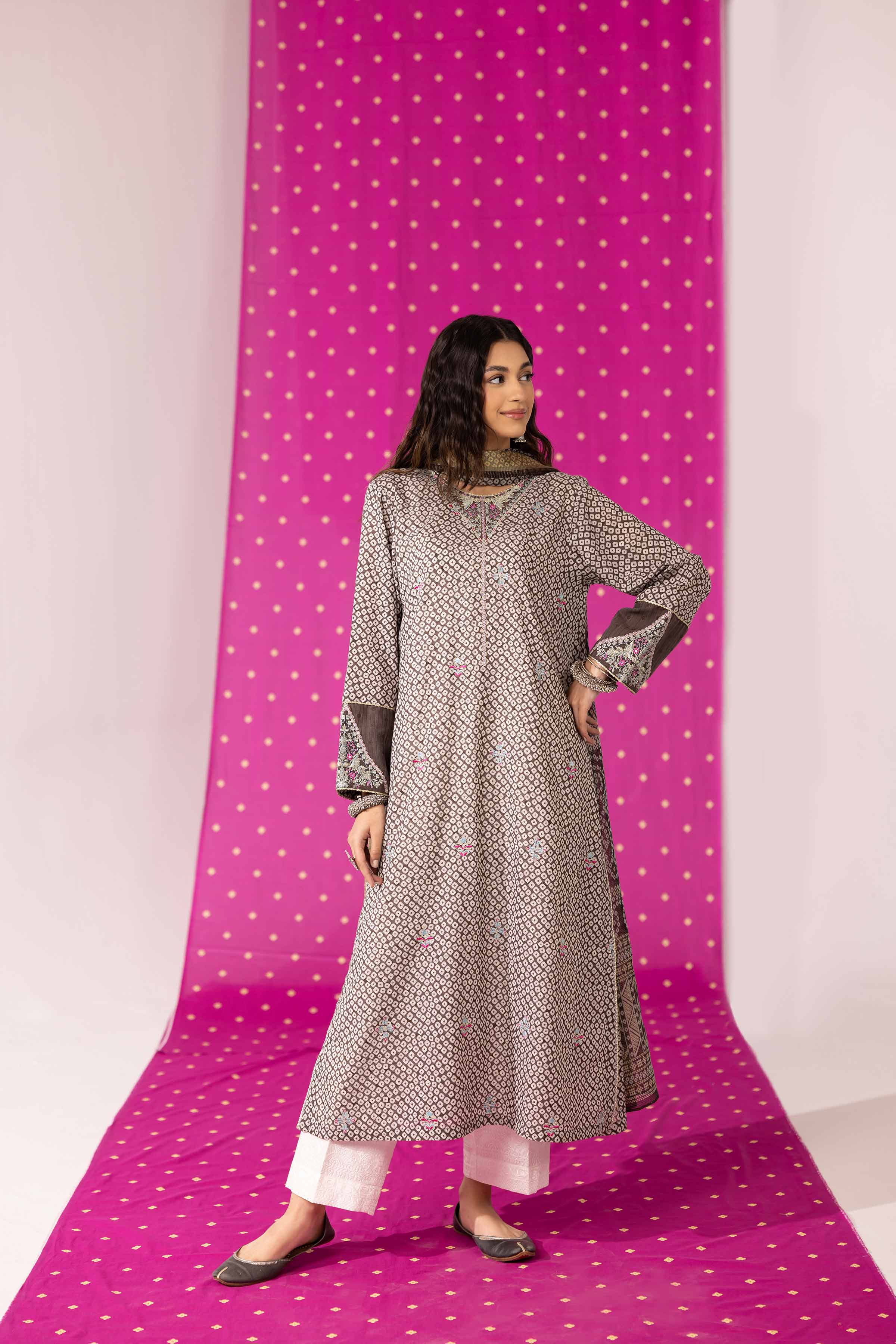 2 Piece - Printed Embroidered Suit - PE25-339